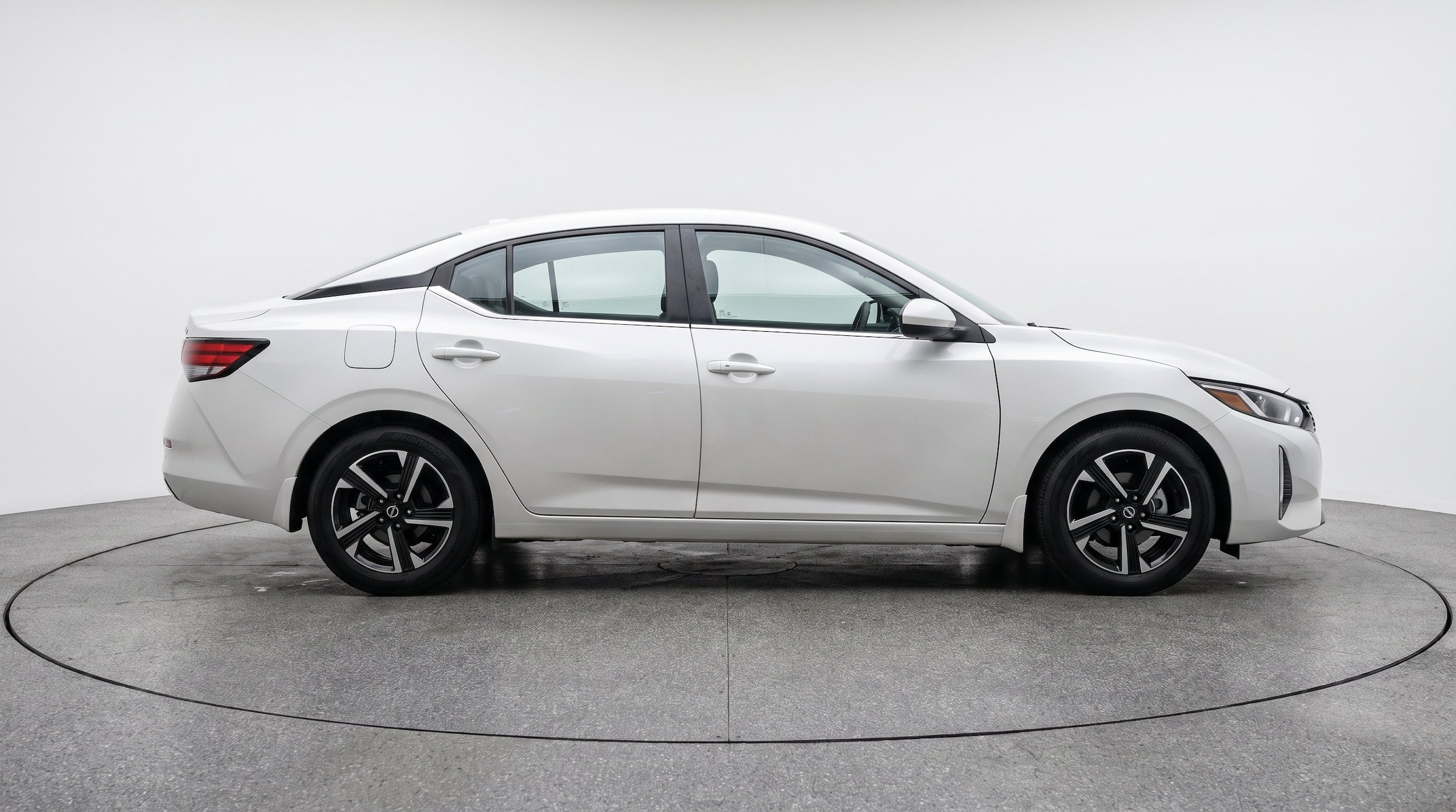 Thumbnail: 2025 Nissan Sentra - 11