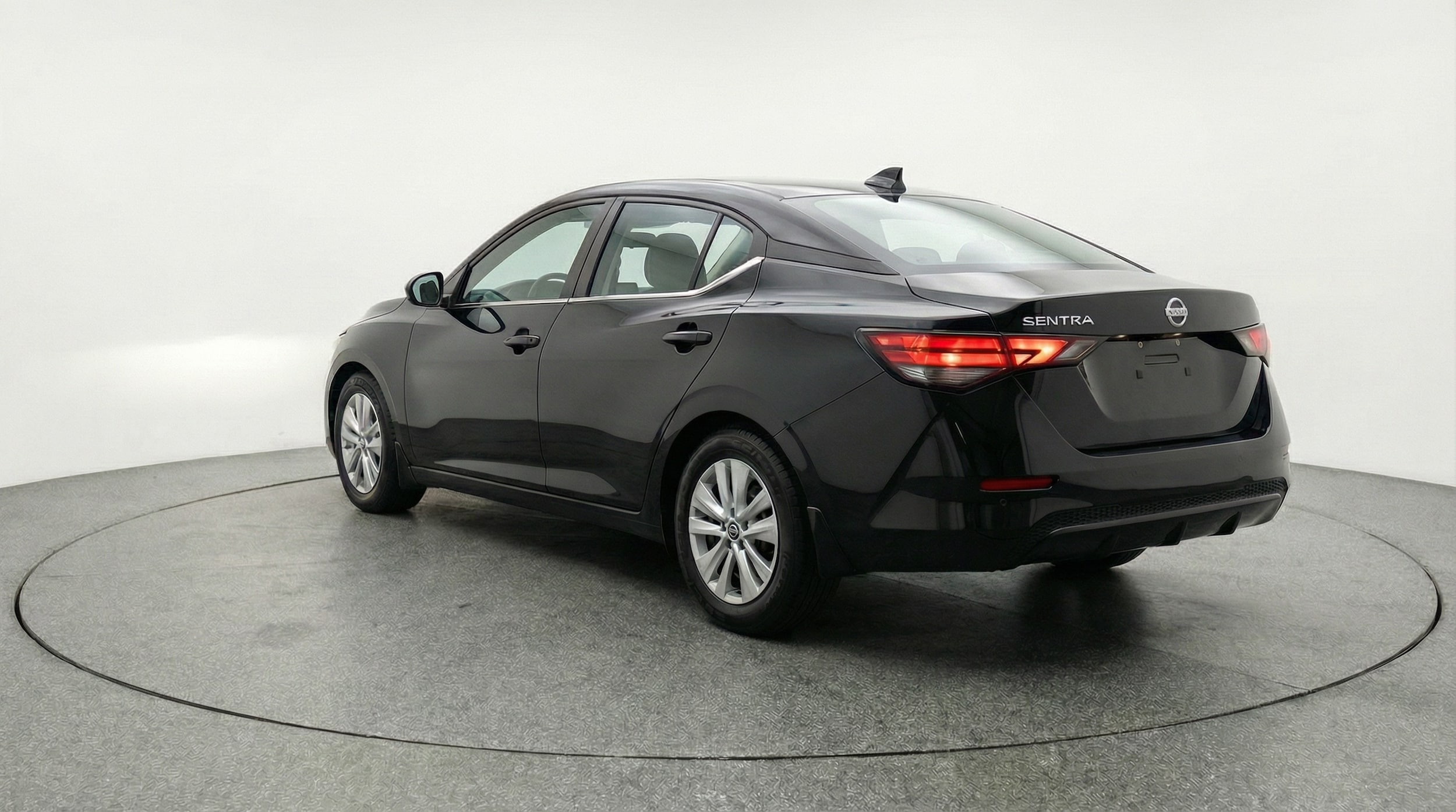 Thumbnail: 2025 Nissan Sentra - 5