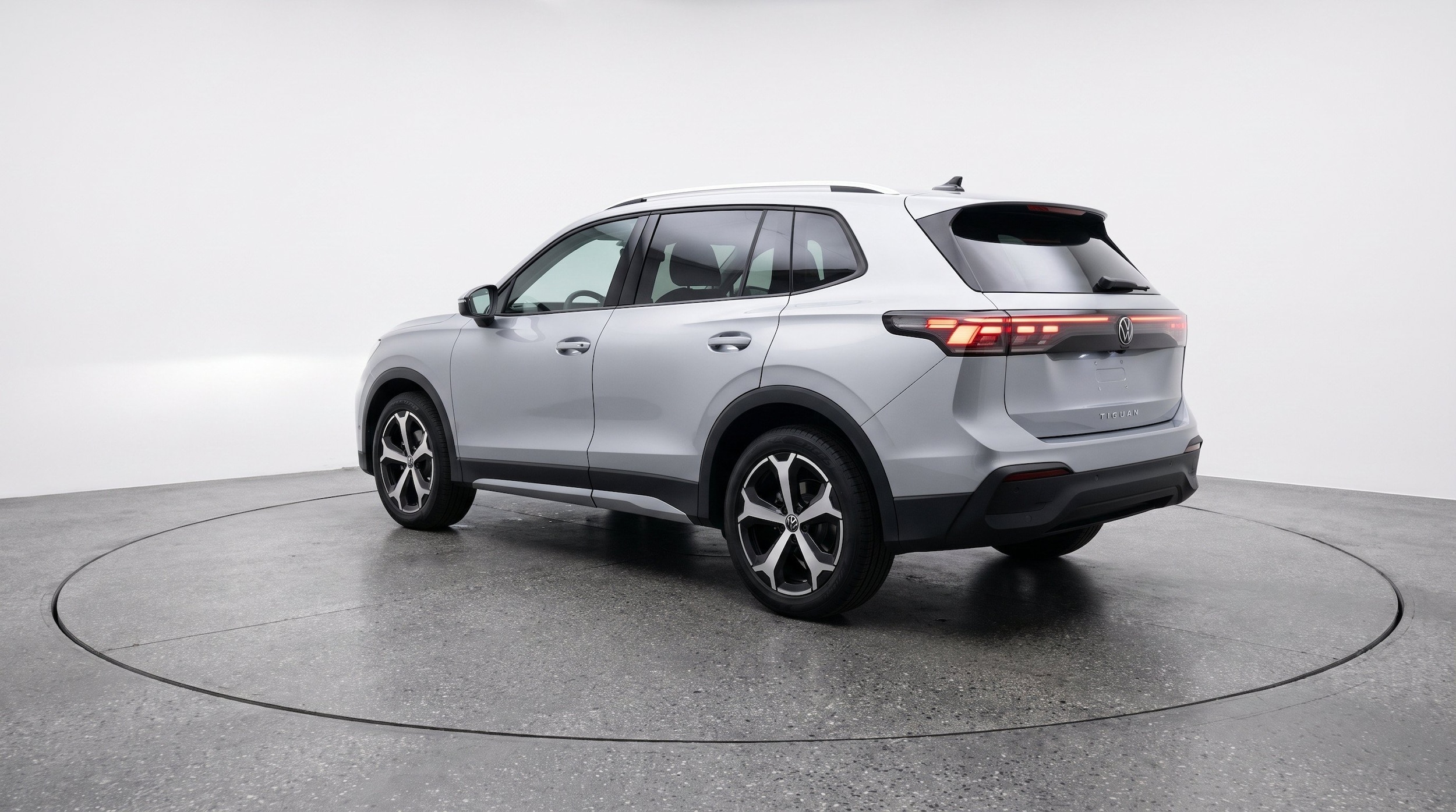 Thumbnail: 2026 Volkswagen Tiguan - 6