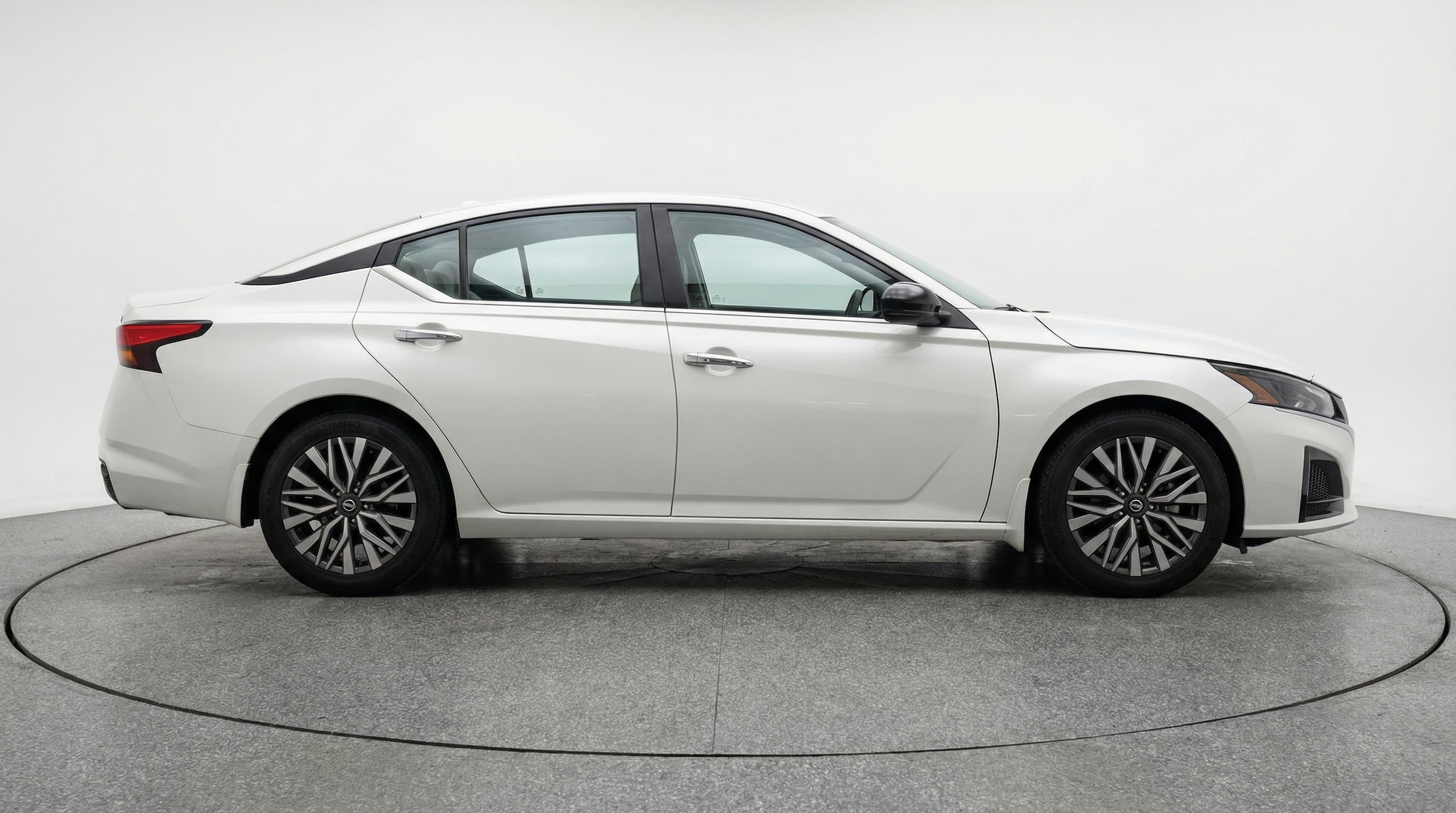 Thumbnail: 2025 Nissan Altima - 8