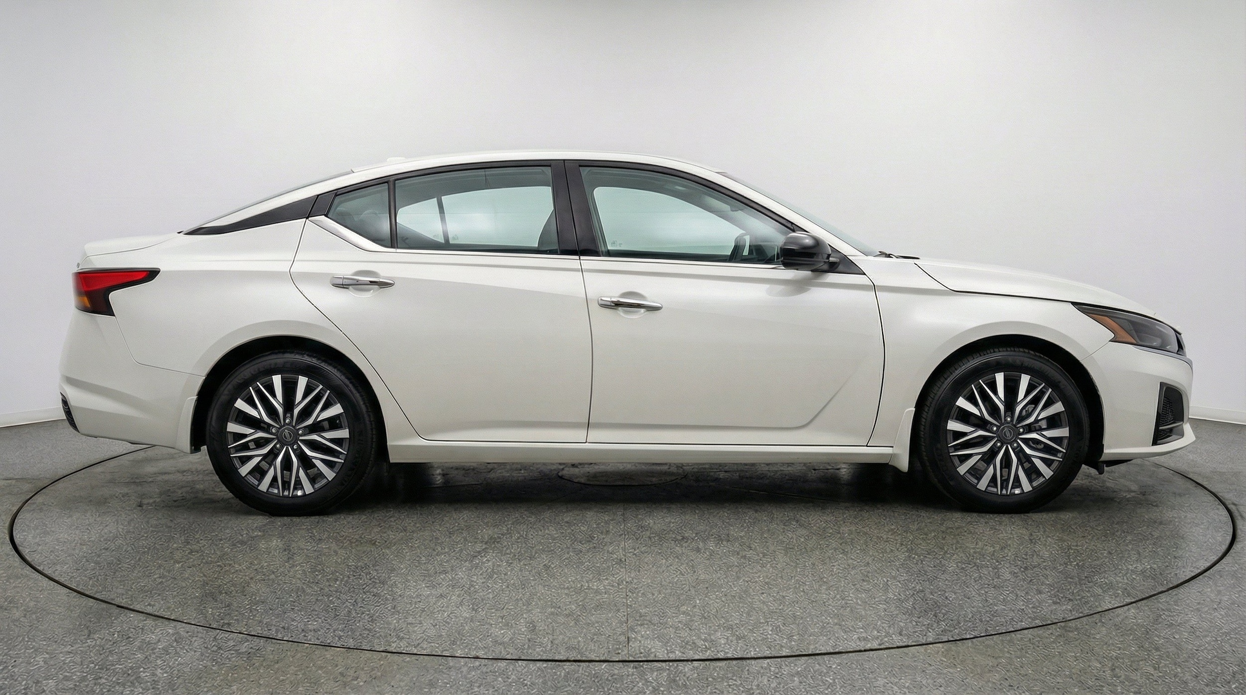 Thumbnail: 2025 Nissan Altima - 11