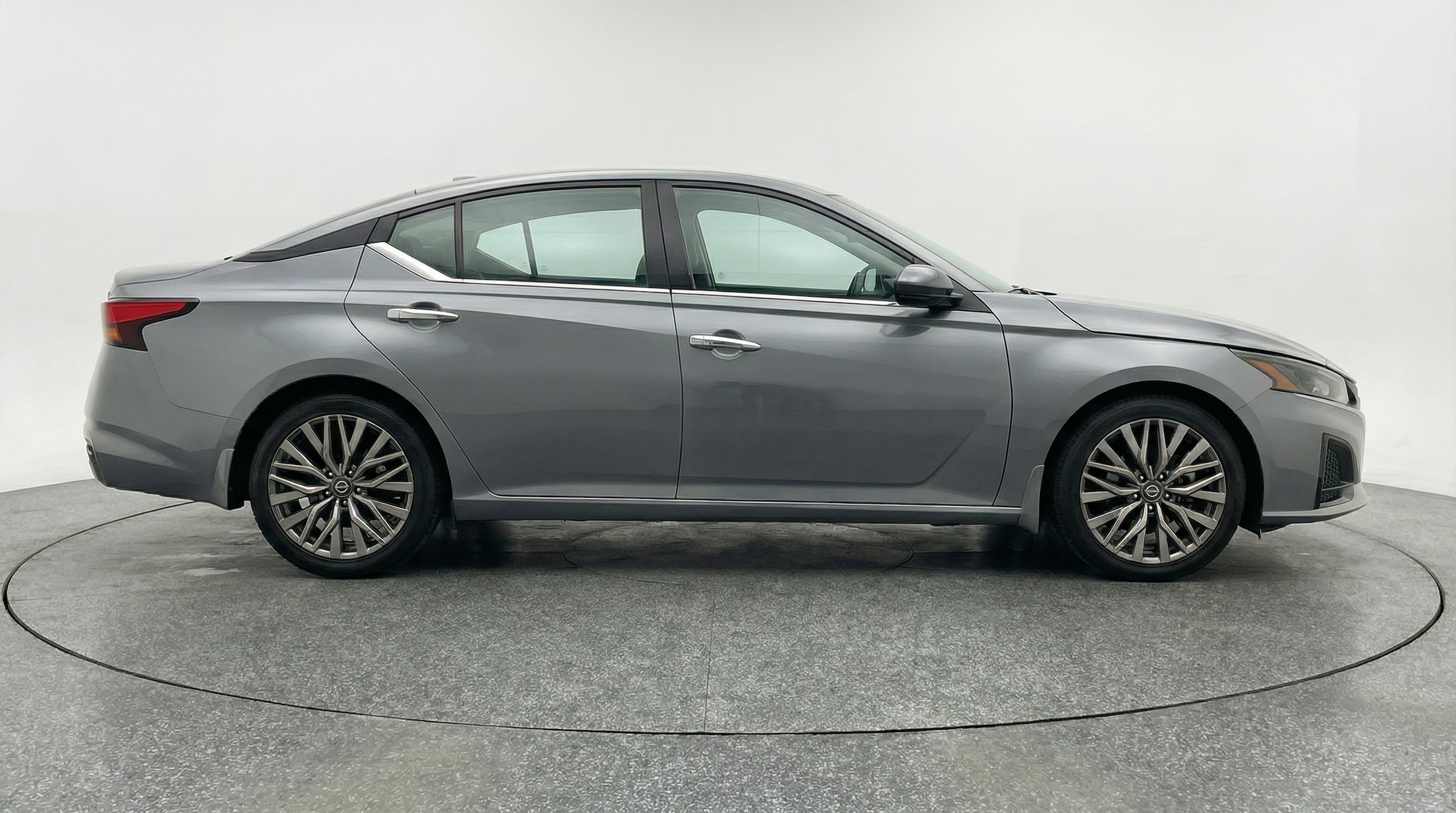 Thumbnail: 2025 Nissan Altima - 8