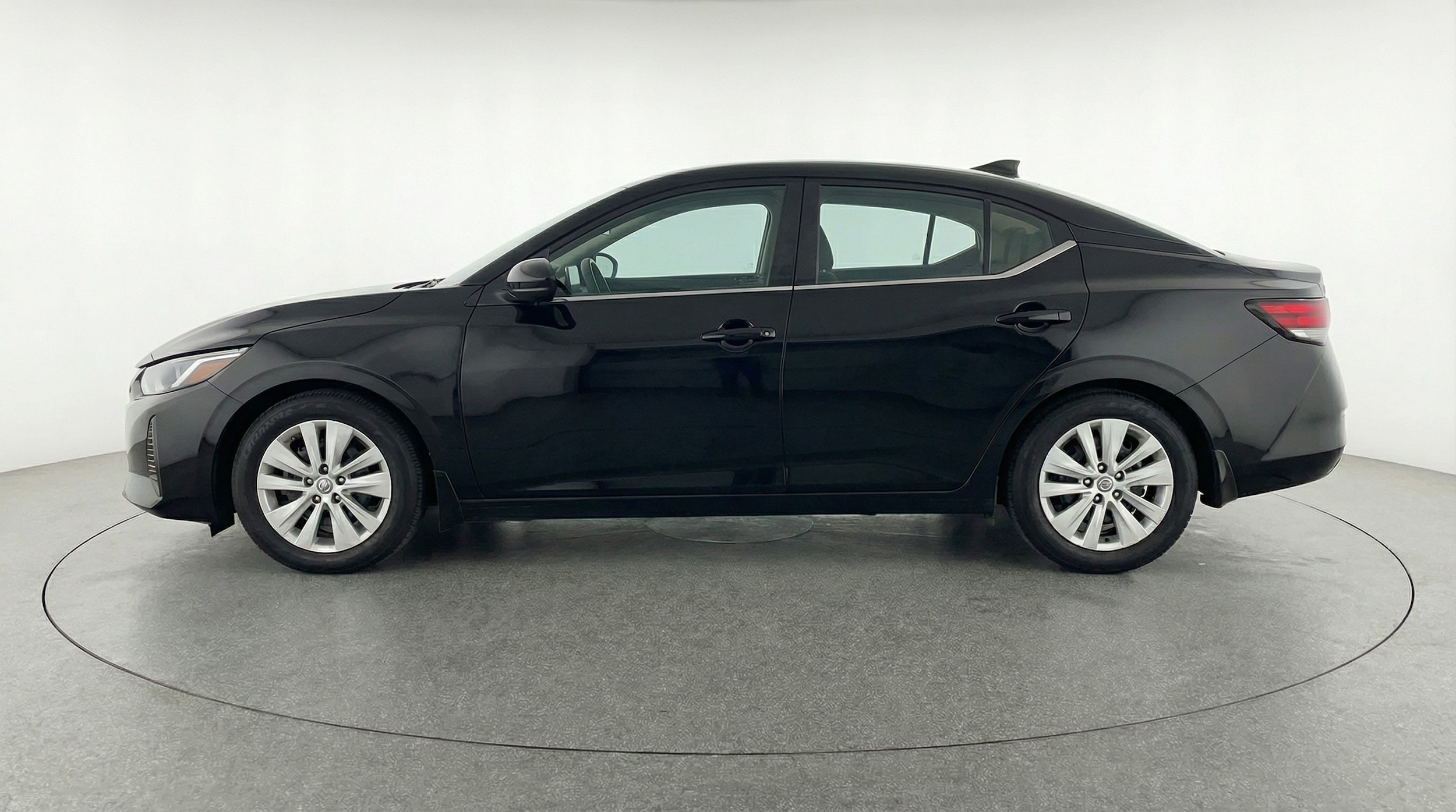 Thumbnail: 2025 Nissan Sentra - 4