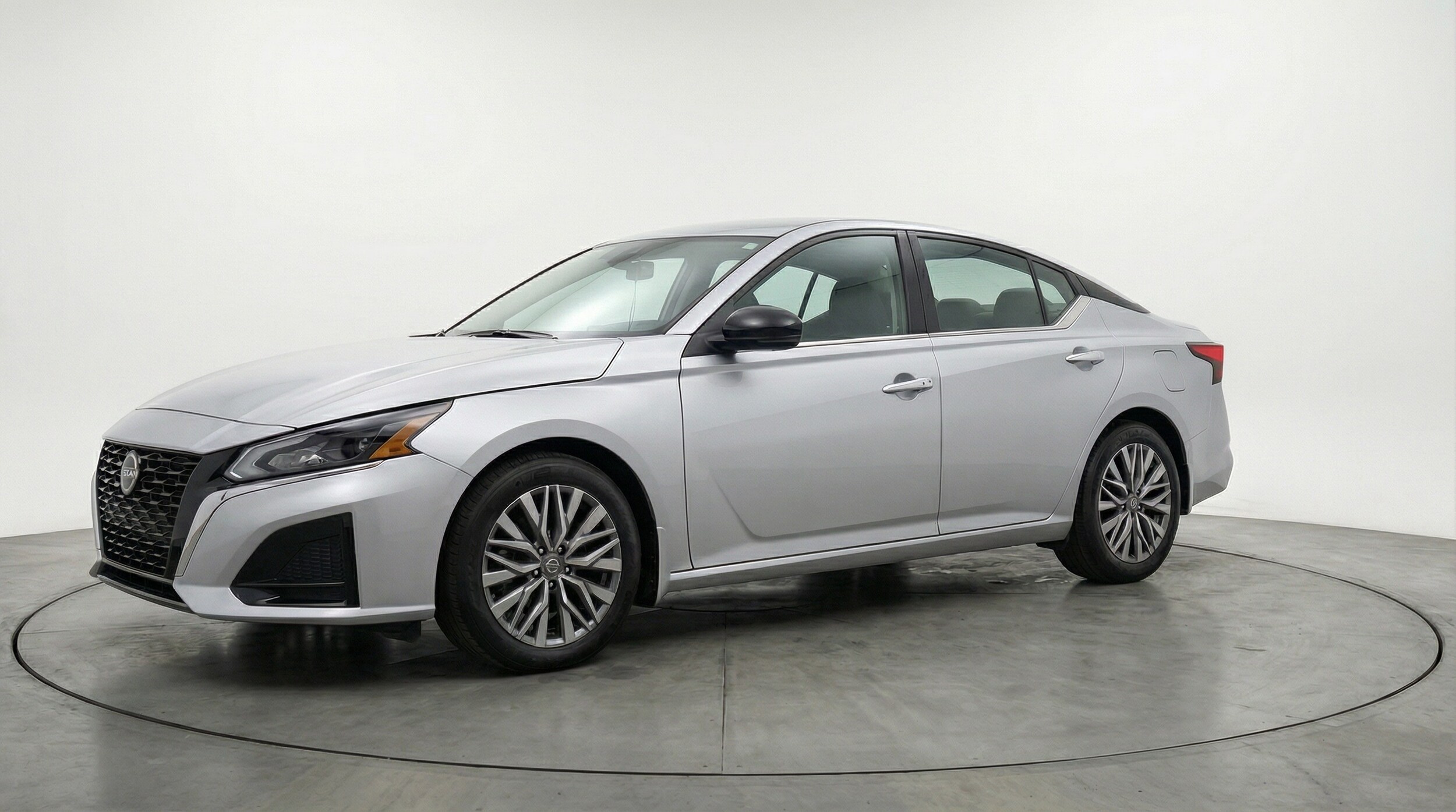 Thumbnail: 2025 Nissan Altima - 3