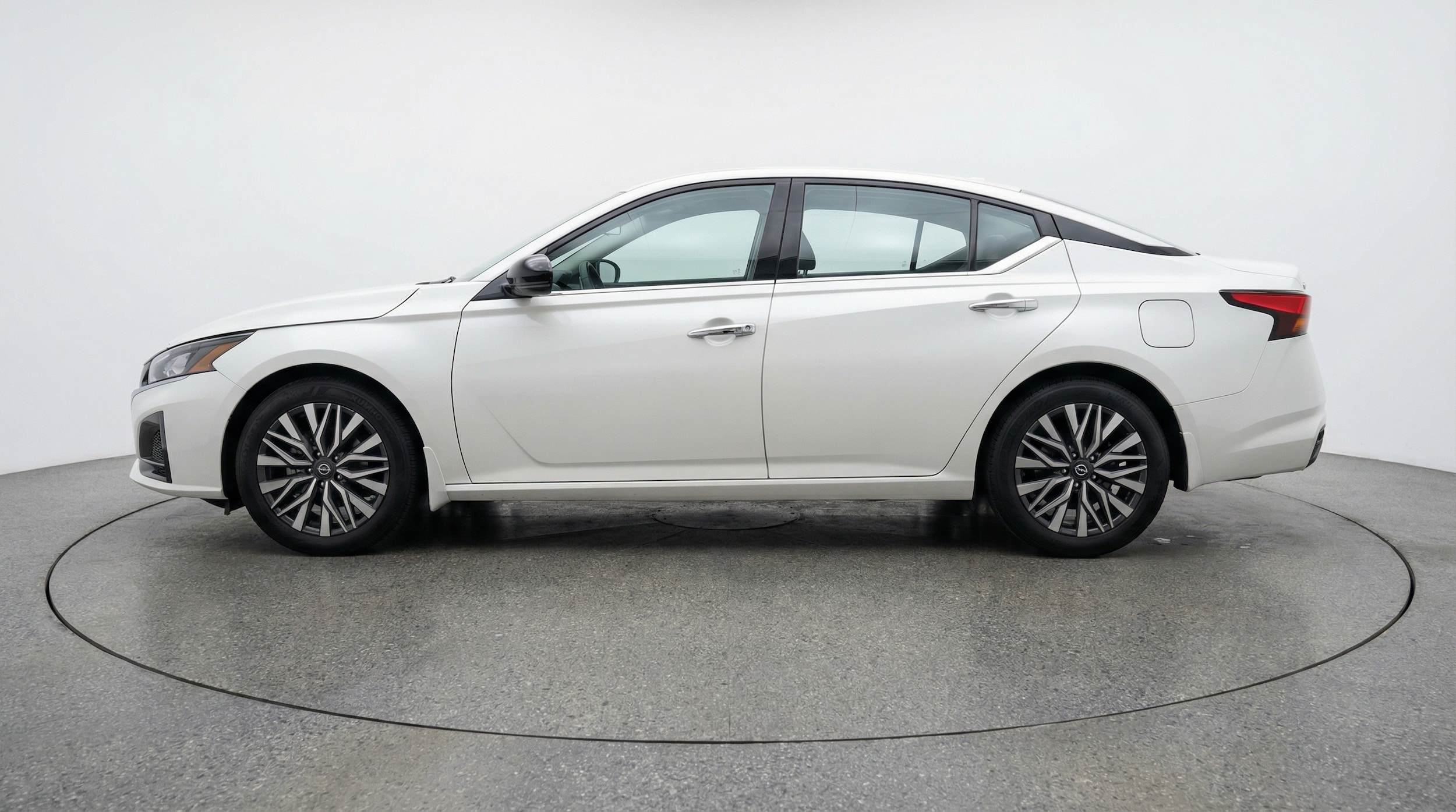 Thumbnail: 2025 Nissan Altima - 4