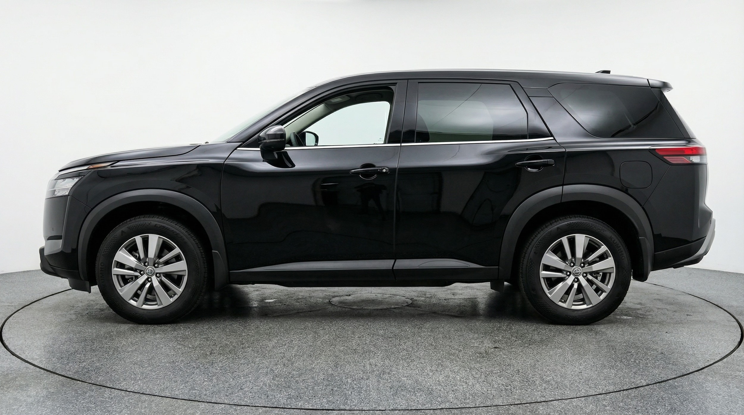 Thumbnail: 2025 Nissan Pathfinder - 4