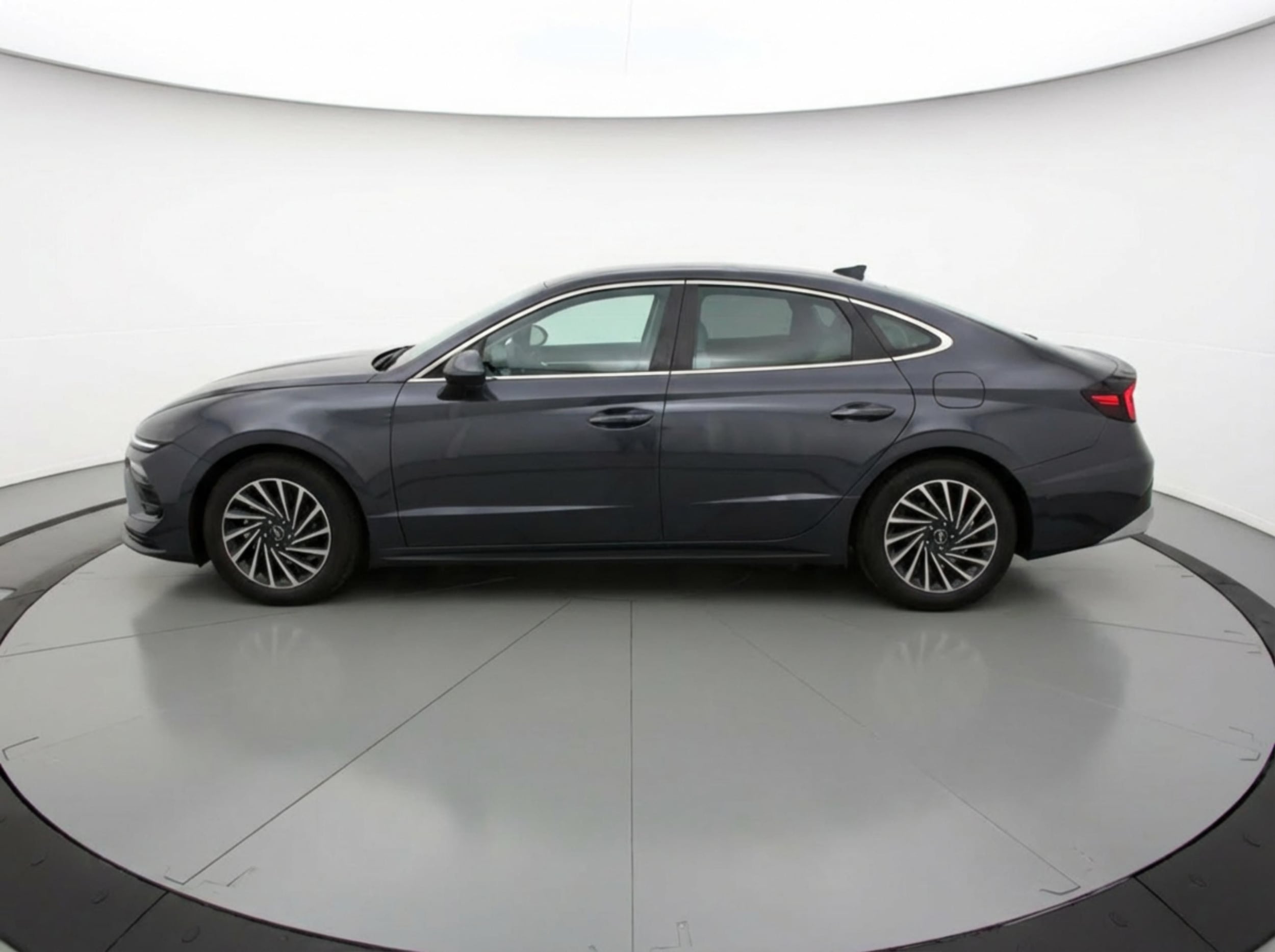 Thumbnail: 2025 Hyundai Sonata - 4