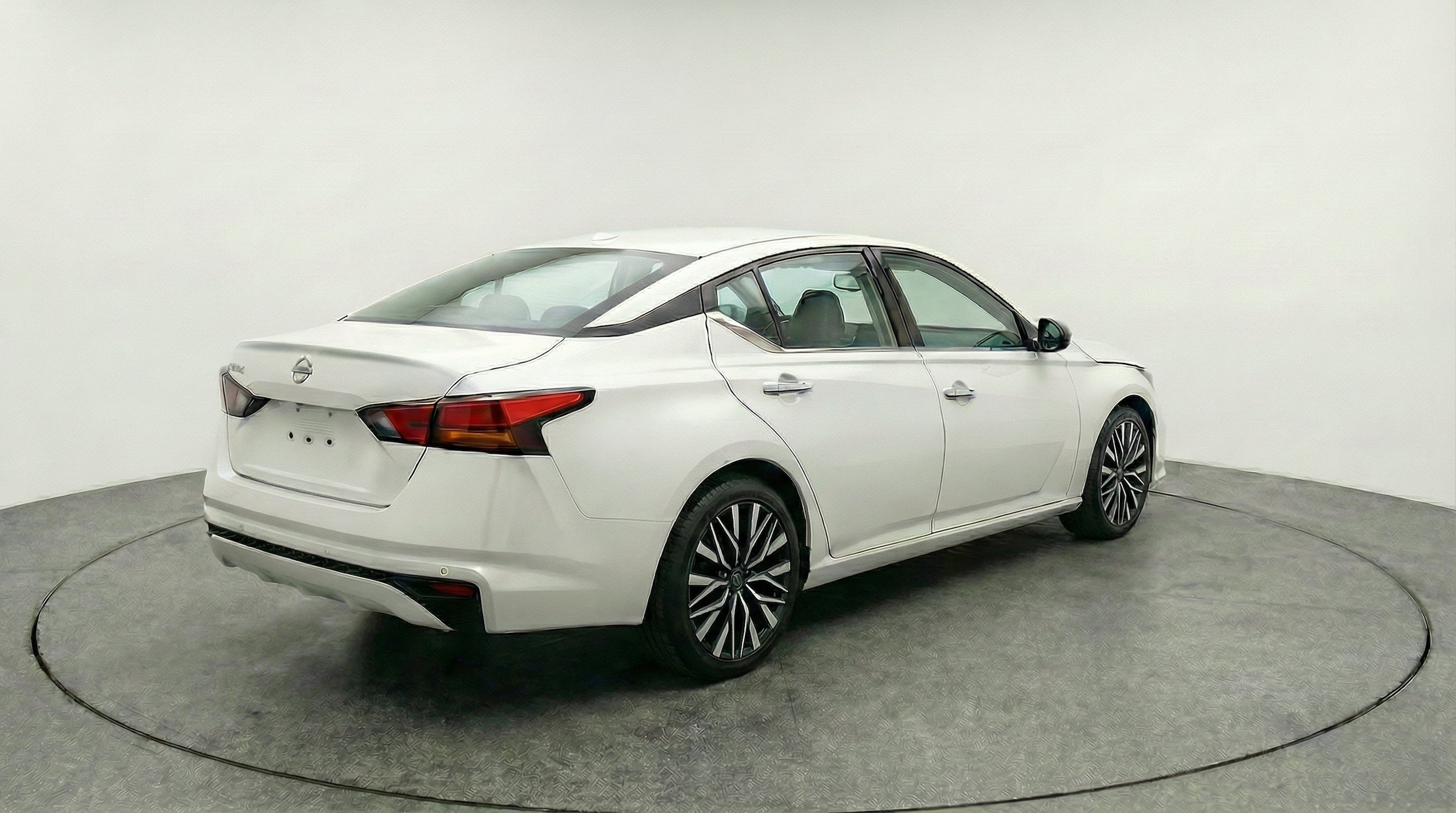 Thumbnail: 2025 Nissan Altima - 9