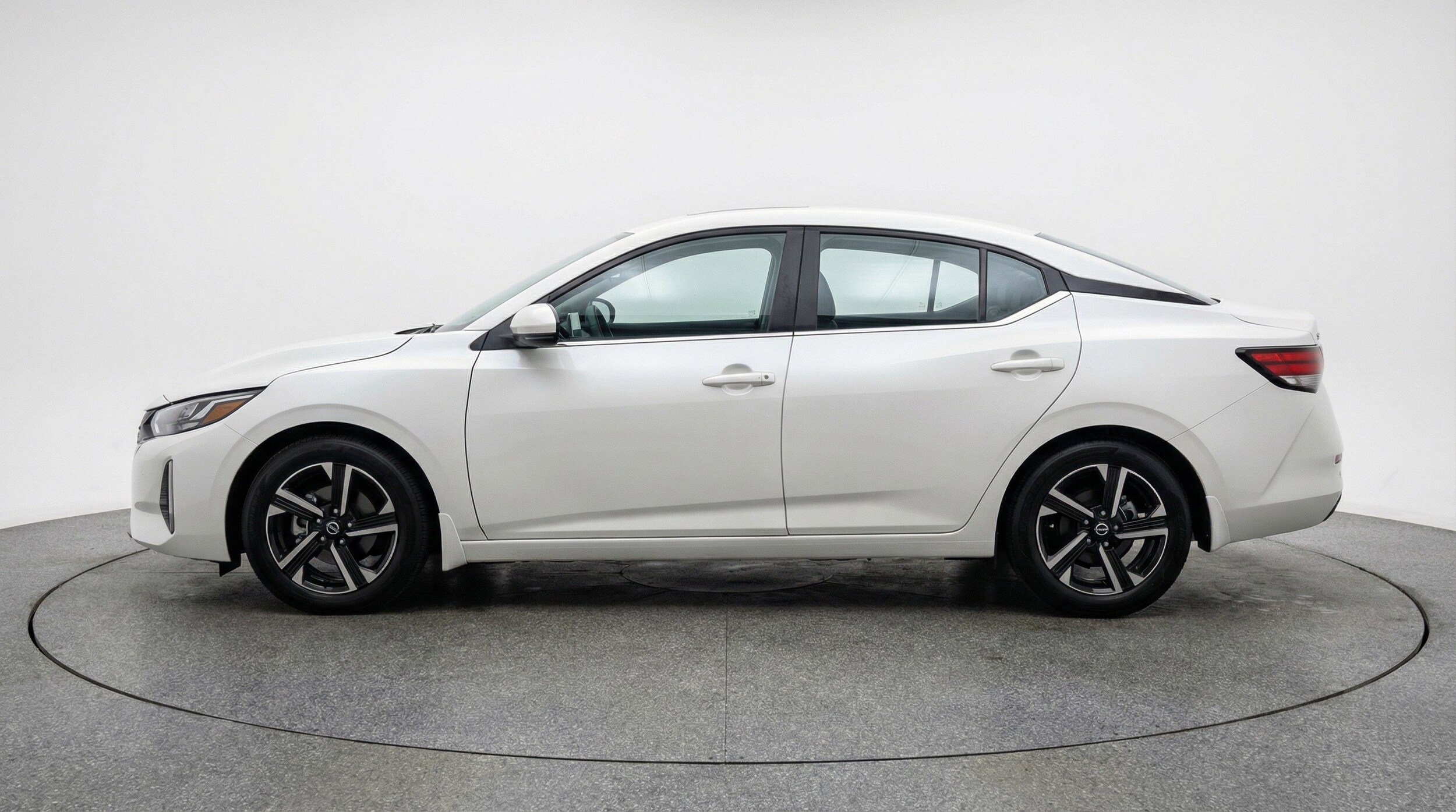 Thumbnail: 2025 Nissan Sentra - 5