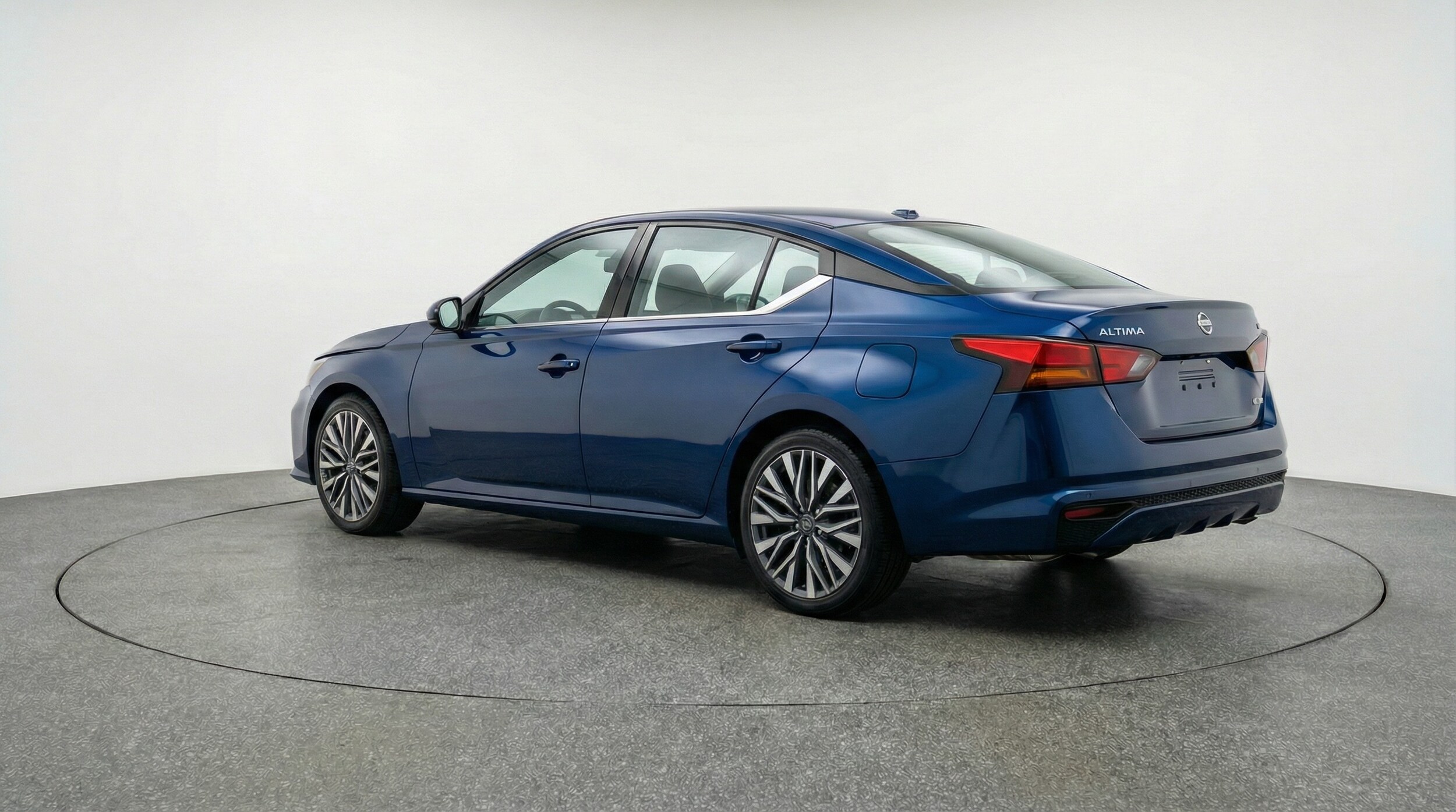 Thumbnail: 2025 Nissan Altima - 5