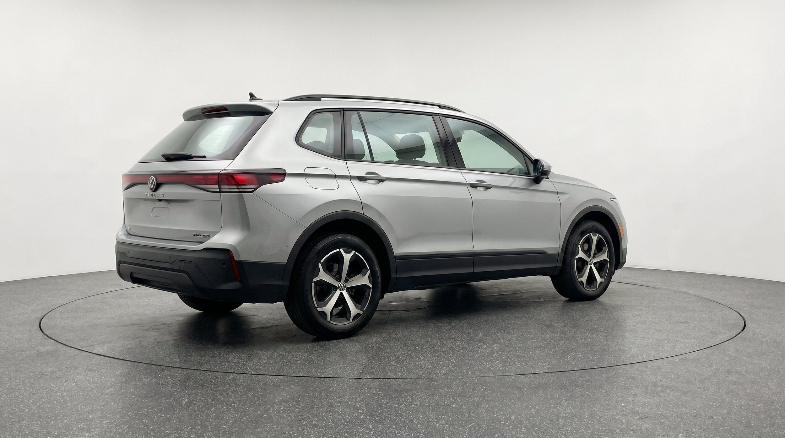 Thumbnail: 2026 Volkswagen Tiguan - 9