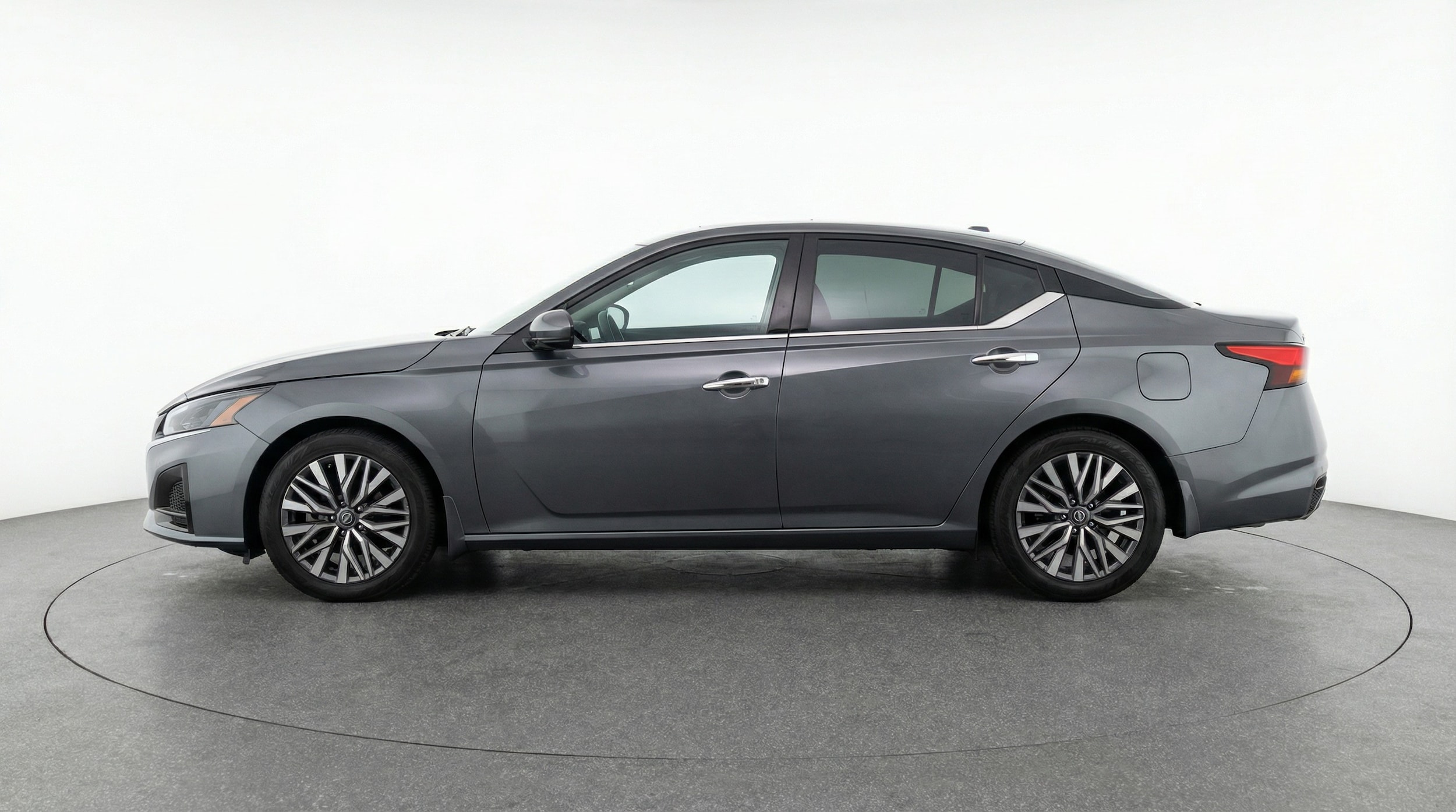 Thumbnail: 2025 Nissan Altima - 4