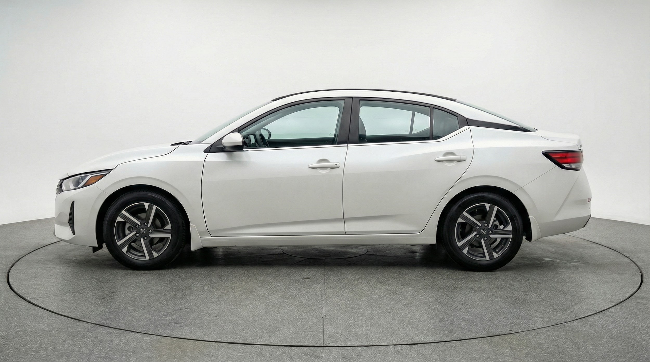 Thumbnail: 2025 Nissan Sentra - 4