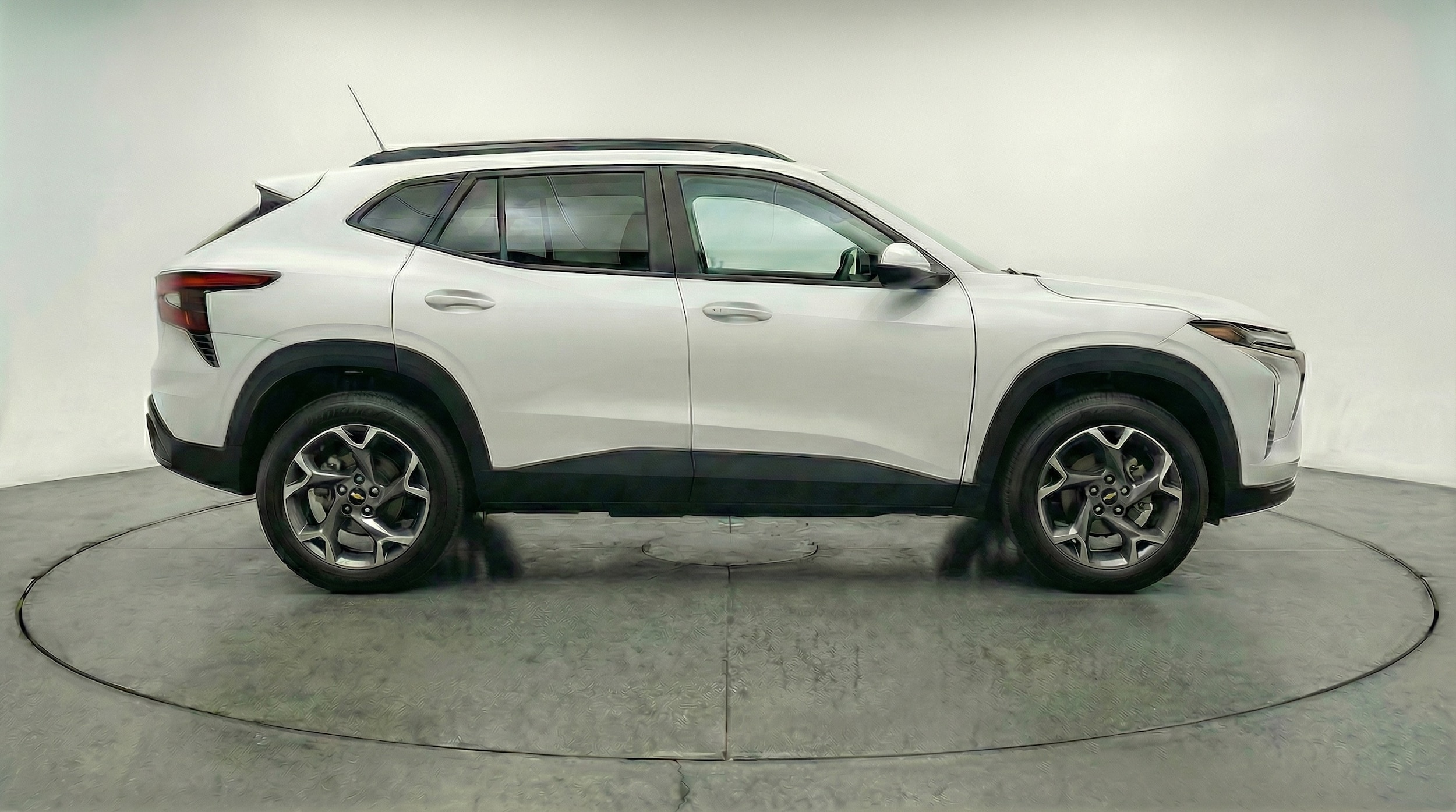 Thumbnail: 2025 Chevrolet Trax - 8