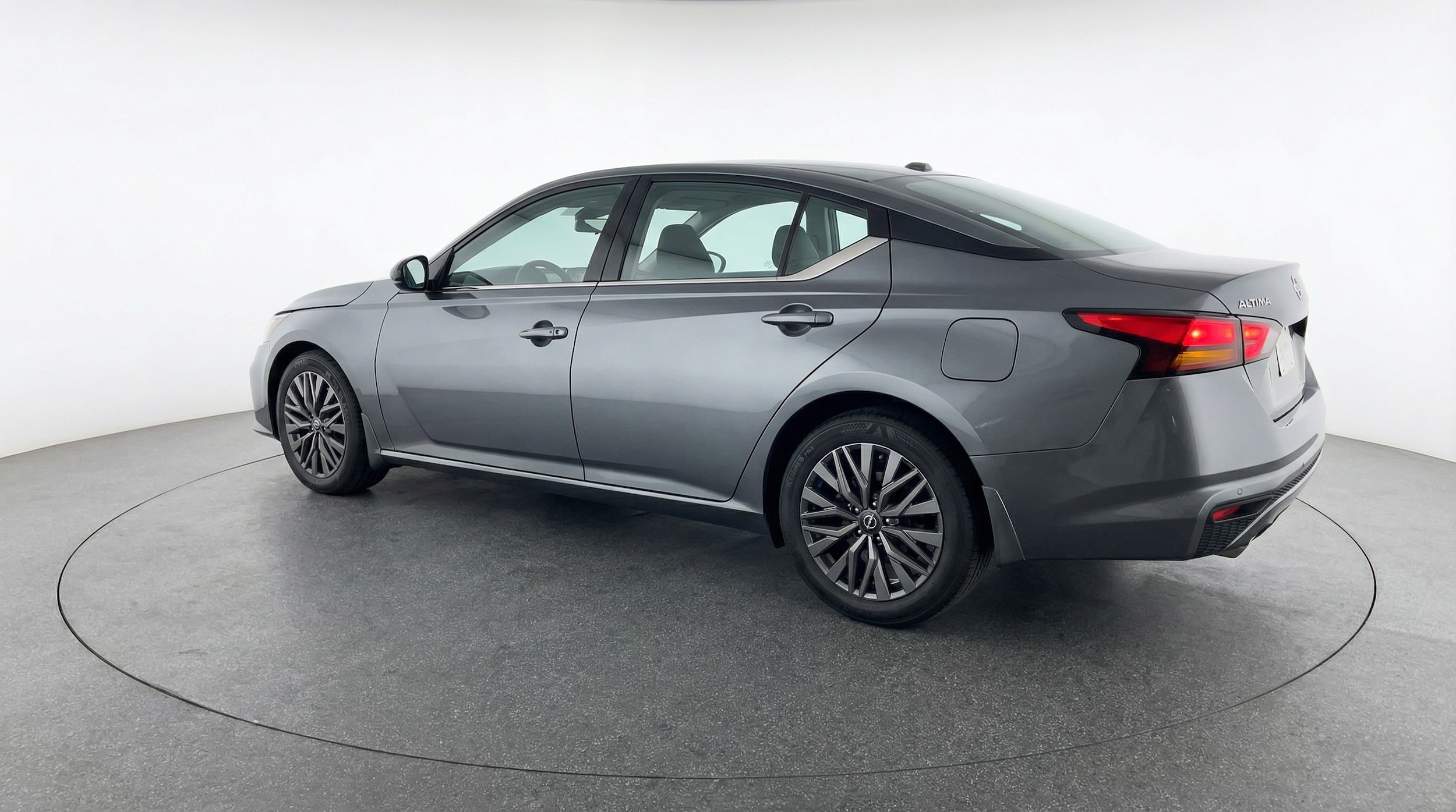 Thumbnail: 2025 Nissan Altima - 5