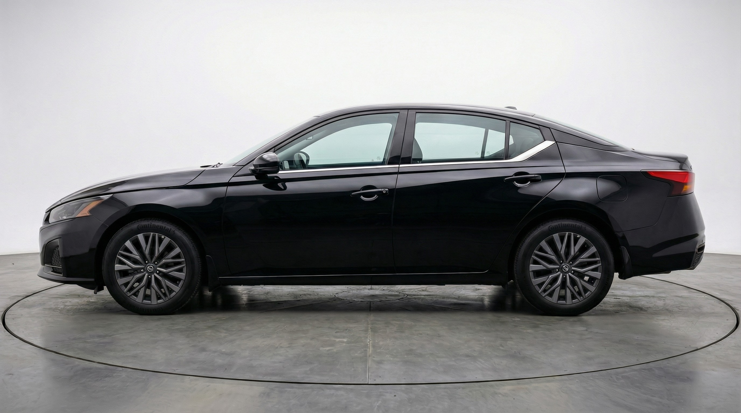 Thumbnail: 2025 Nissan Altima - 4