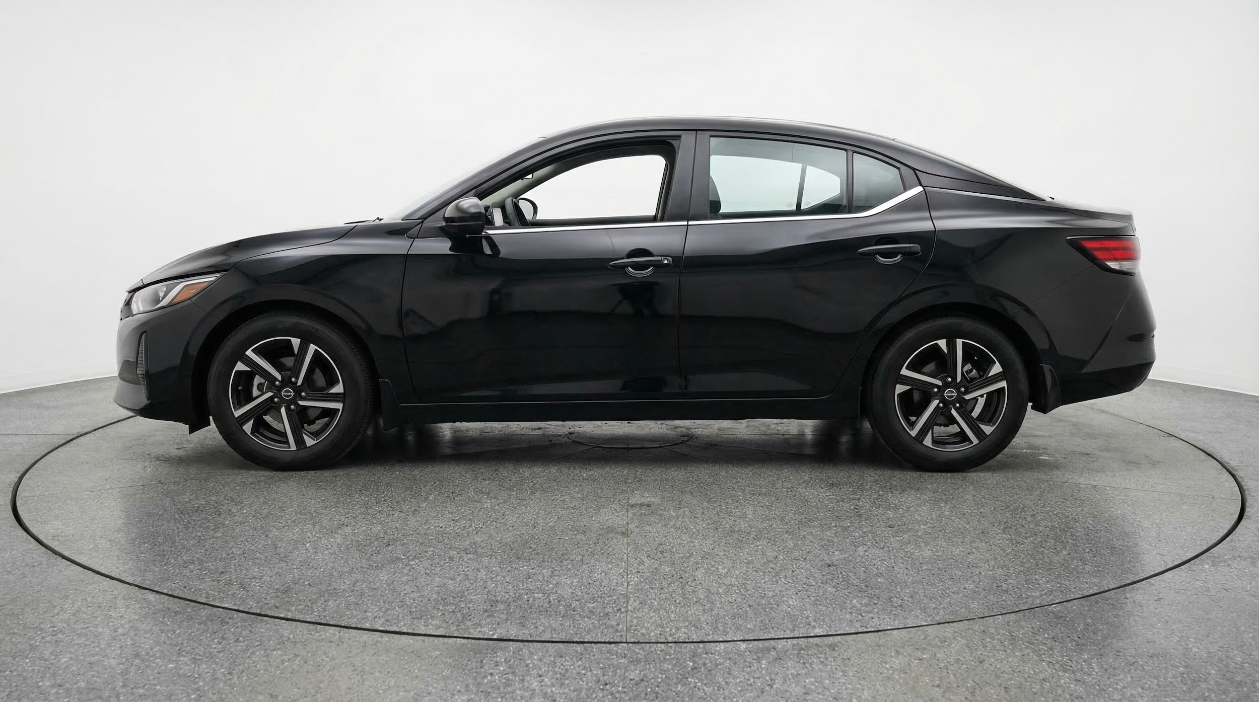 Thumbnail: 2025 Nissan Sentra - 4