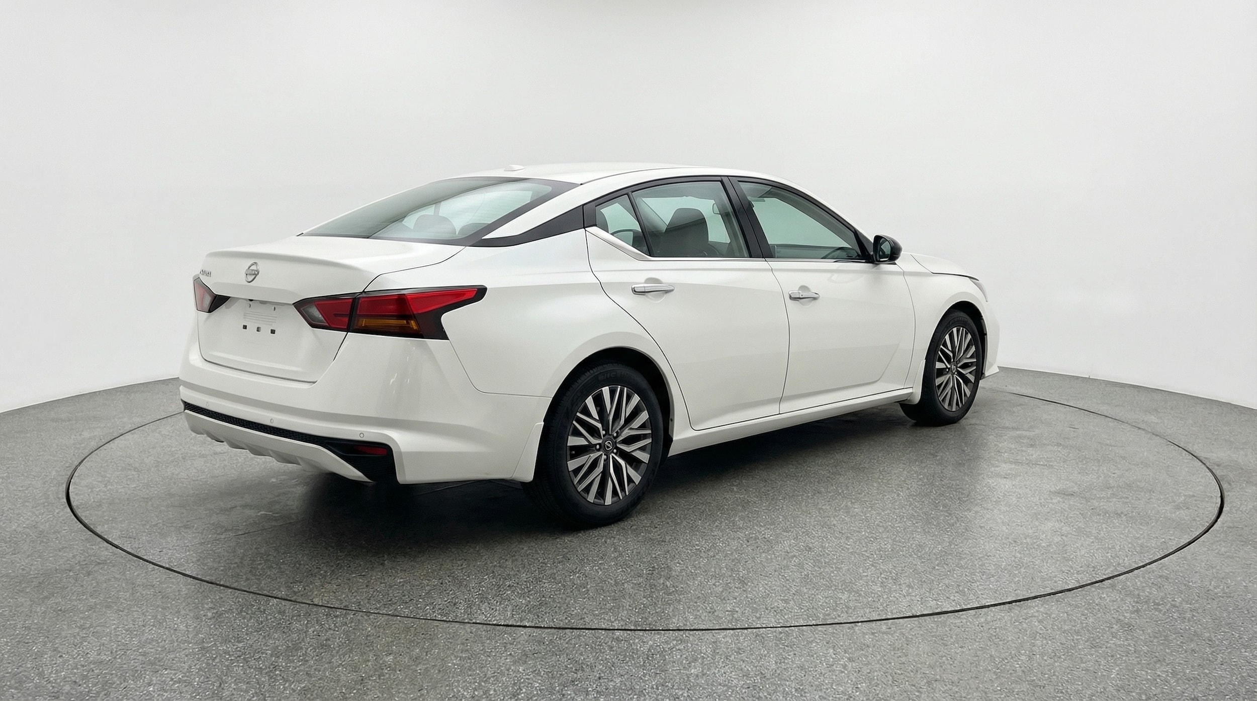 Thumbnail: 2025 Nissan Altima - 5