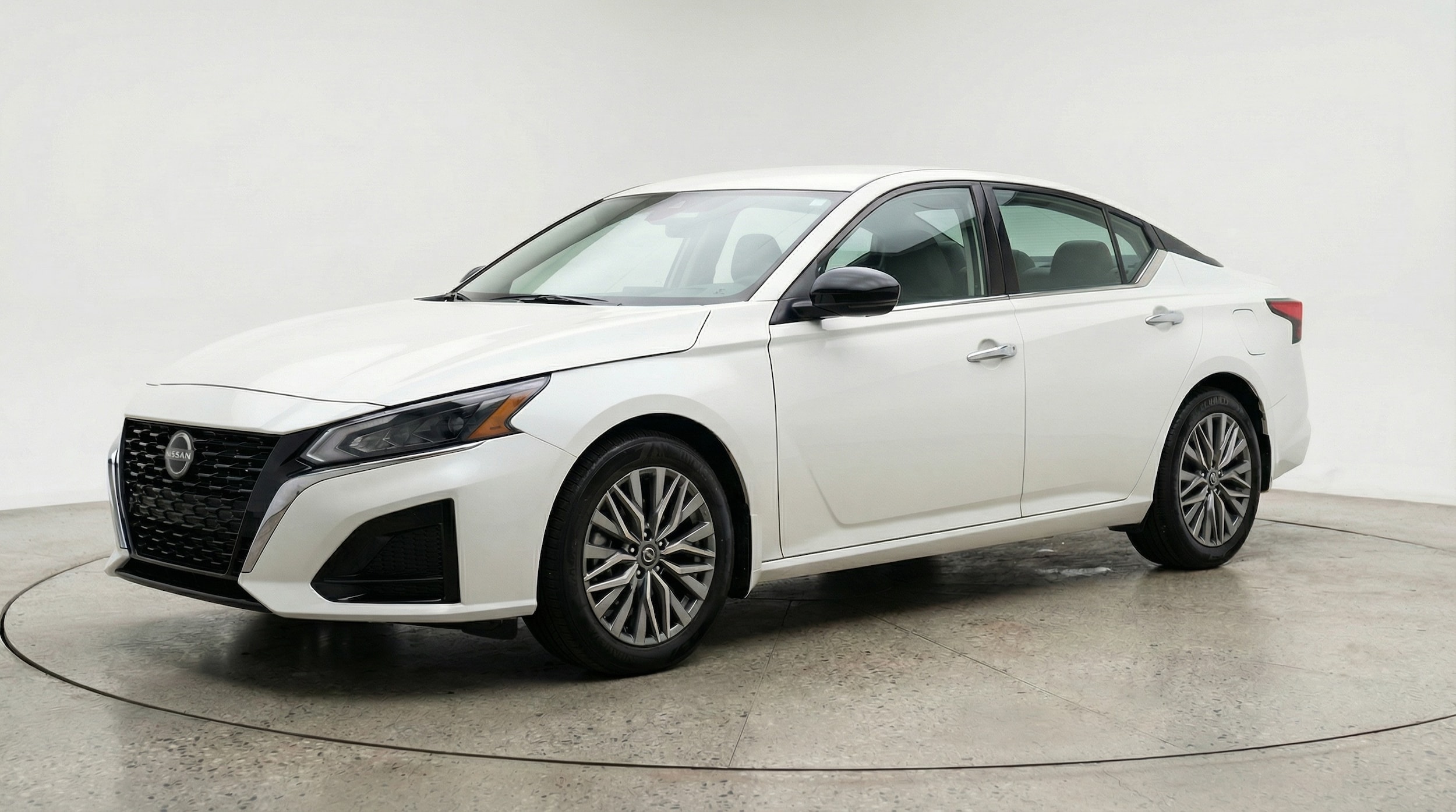 Thumbnail: 2025 Nissan Altima - 1