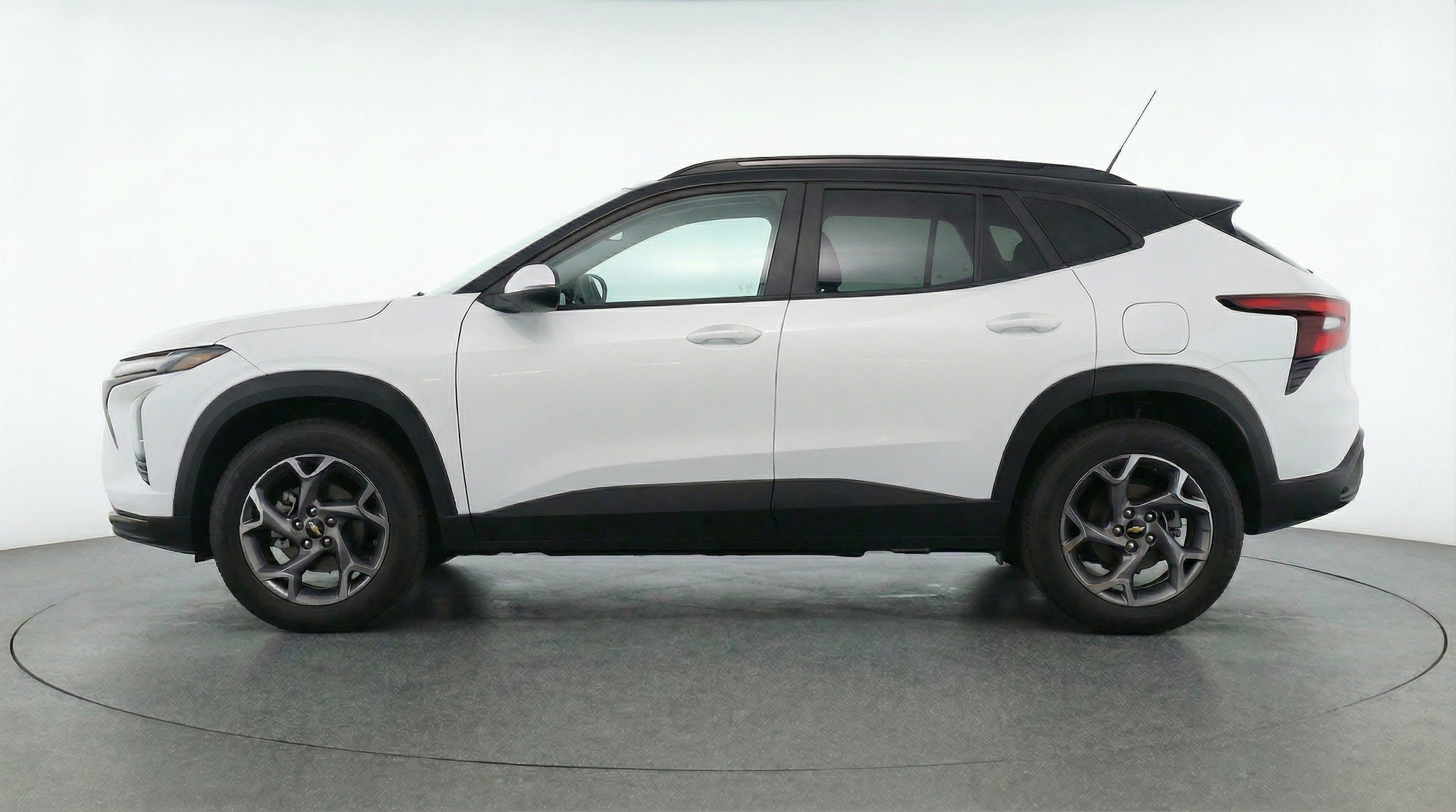 Thumbnail: 2025 Chevrolet Trax - 5