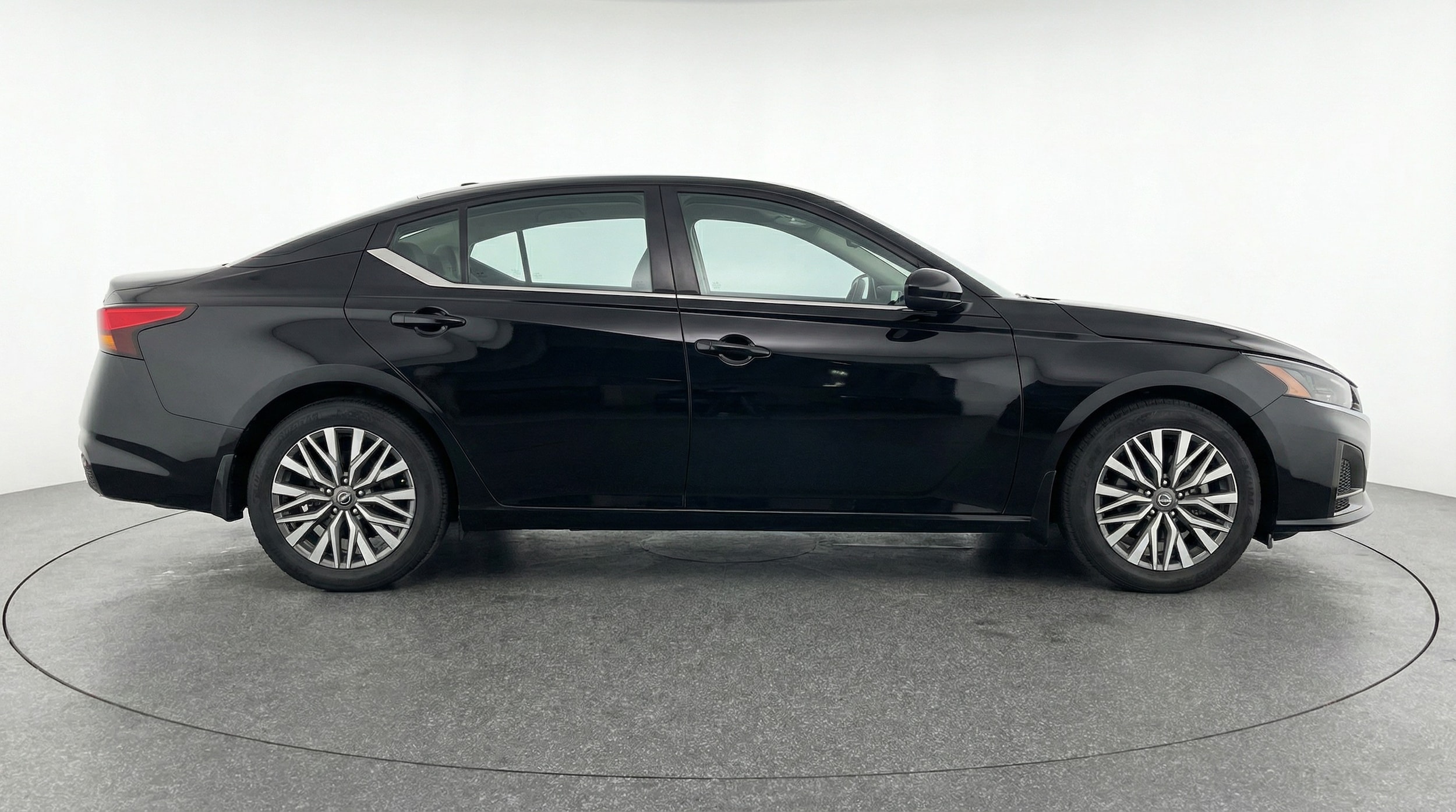 Thumbnail: 2025 Nissan Altima - 8