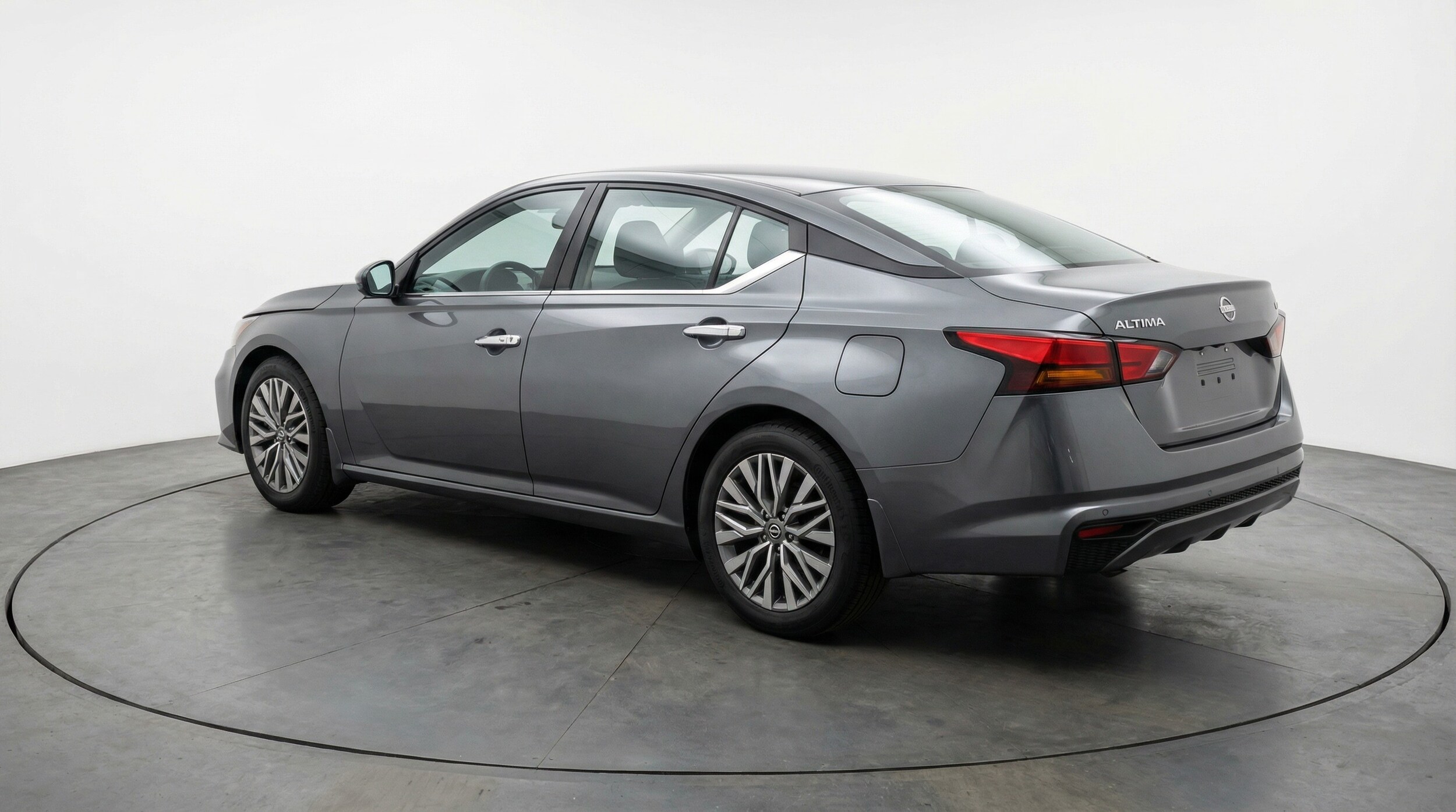 Thumbnail: 2025 Nissan Altima - 5