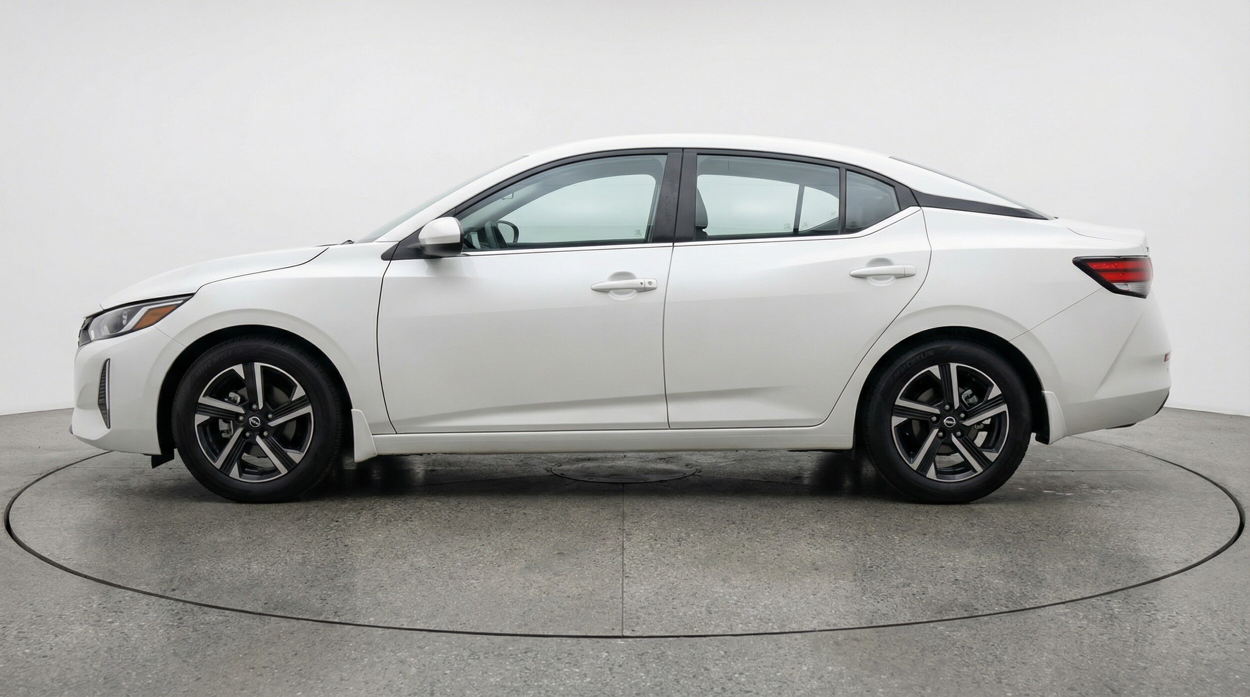 Thumbnail: 2025 Nissan Sentra - 4