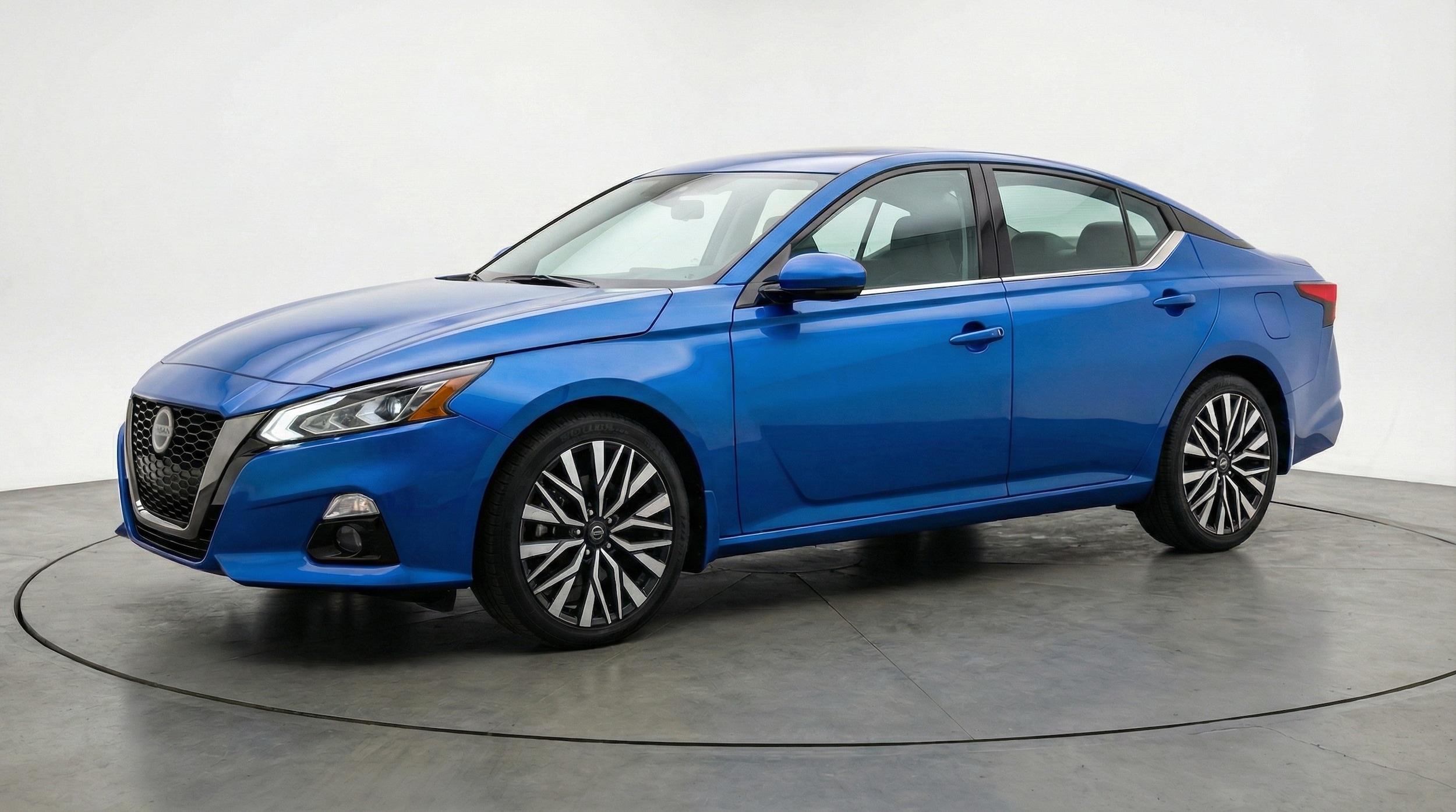 Thumbnail: 2025 Nissan Altima - 3