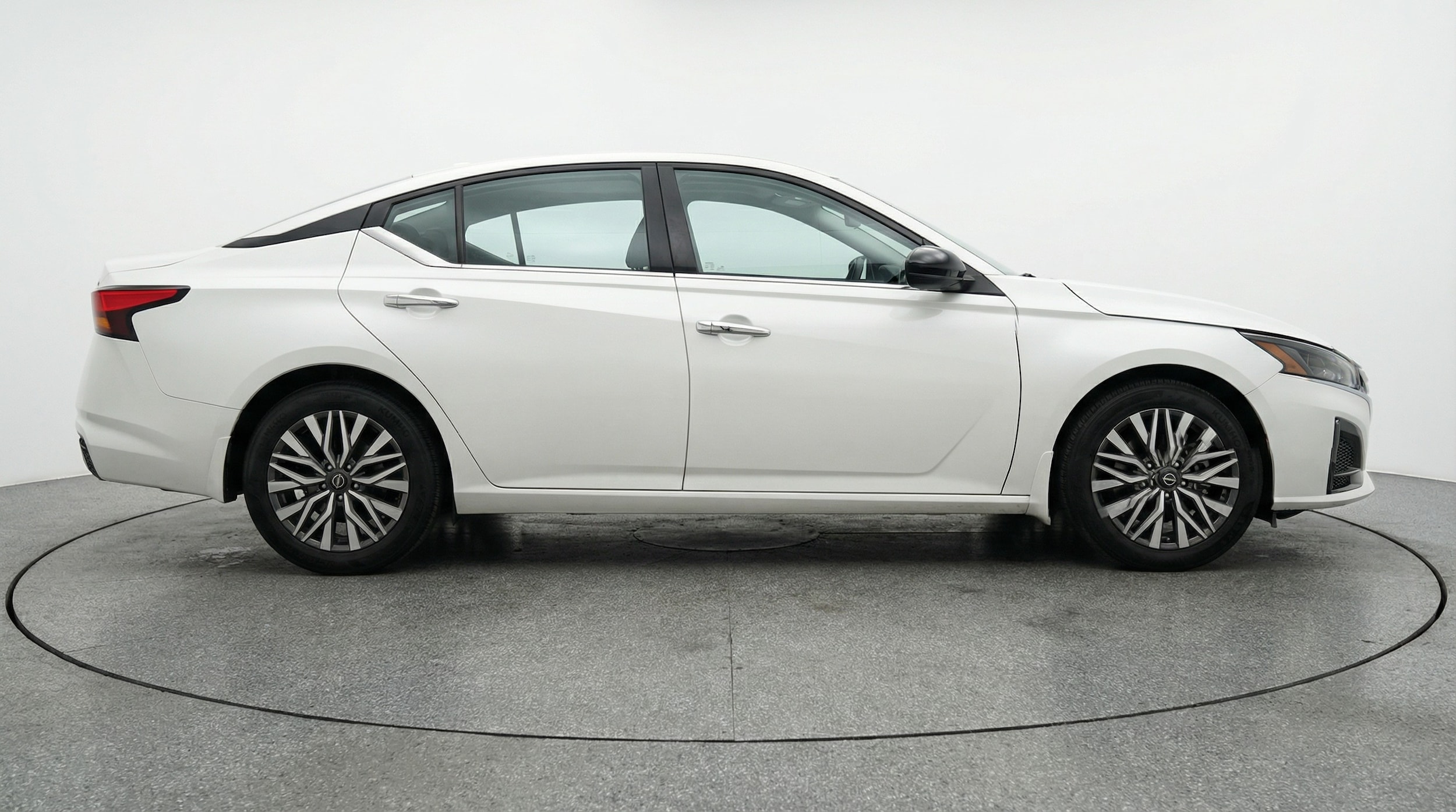 Thumbnail: 2025 Nissan Altima - 8