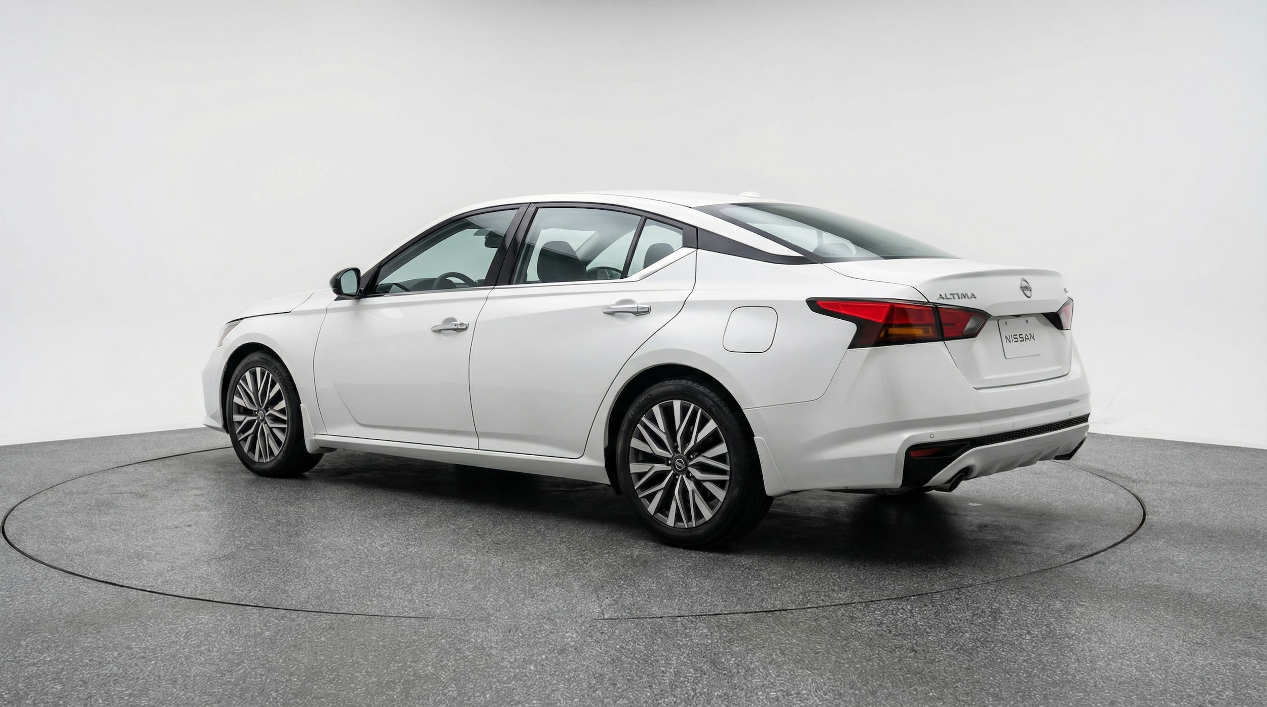 Thumbnail: 2025 Nissan Altima - 5