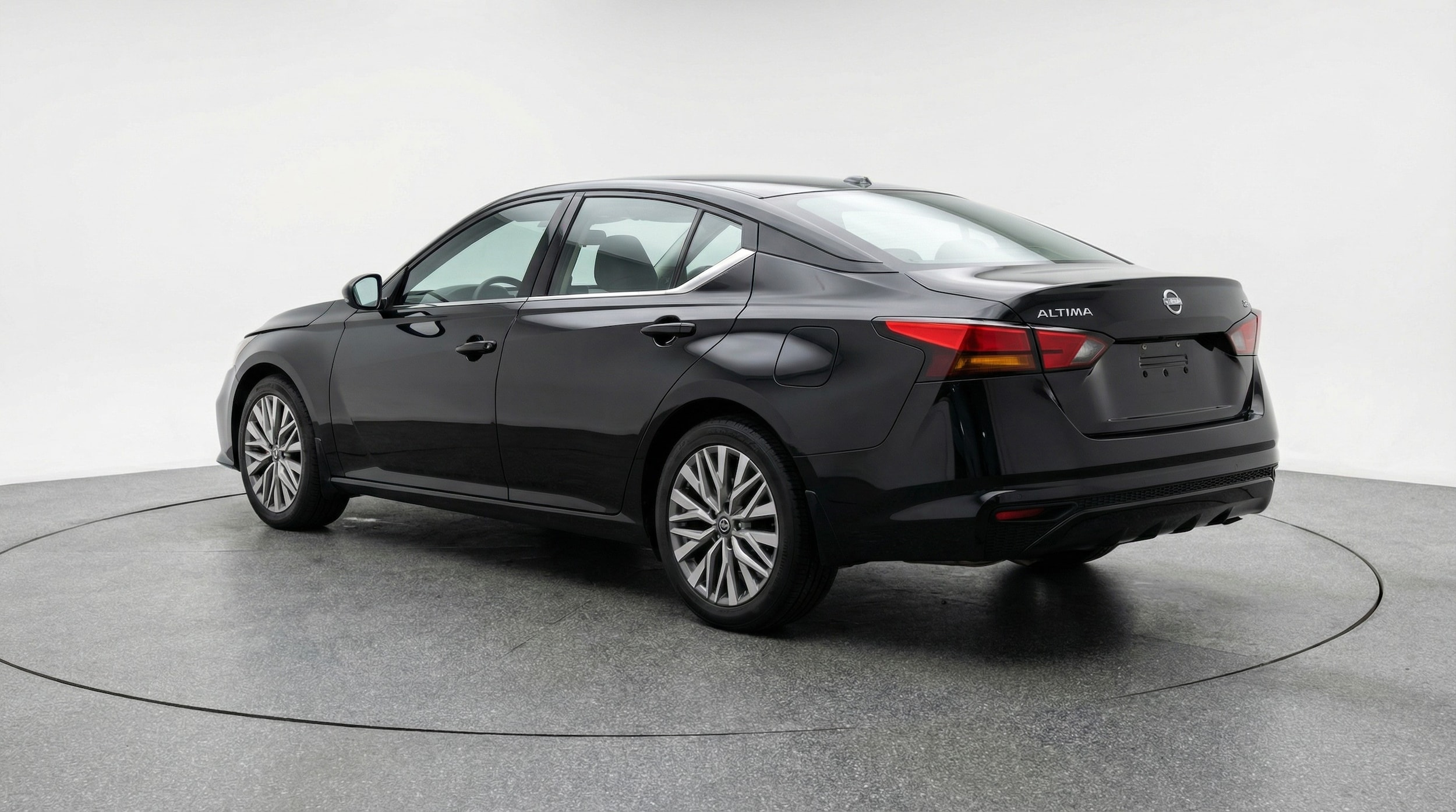 Thumbnail: 2025 Nissan Altima - 5