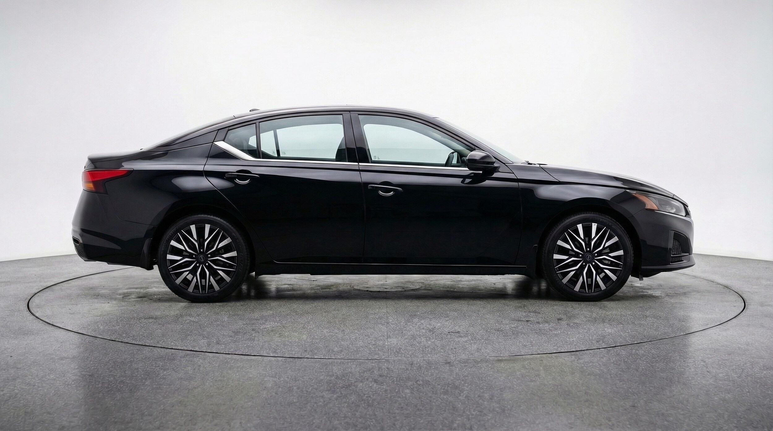 Thumbnail: 2025 Nissan Altima - 8