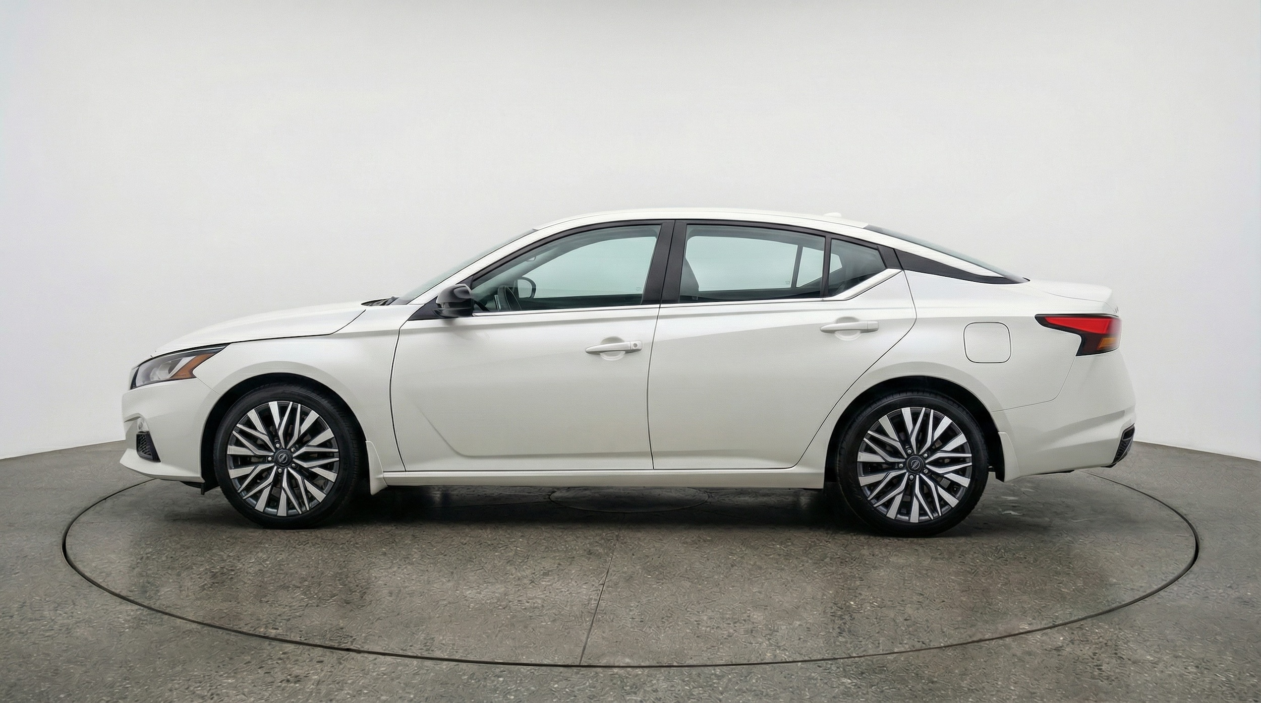 Thumbnail: 2025 Nissan Altima - 4