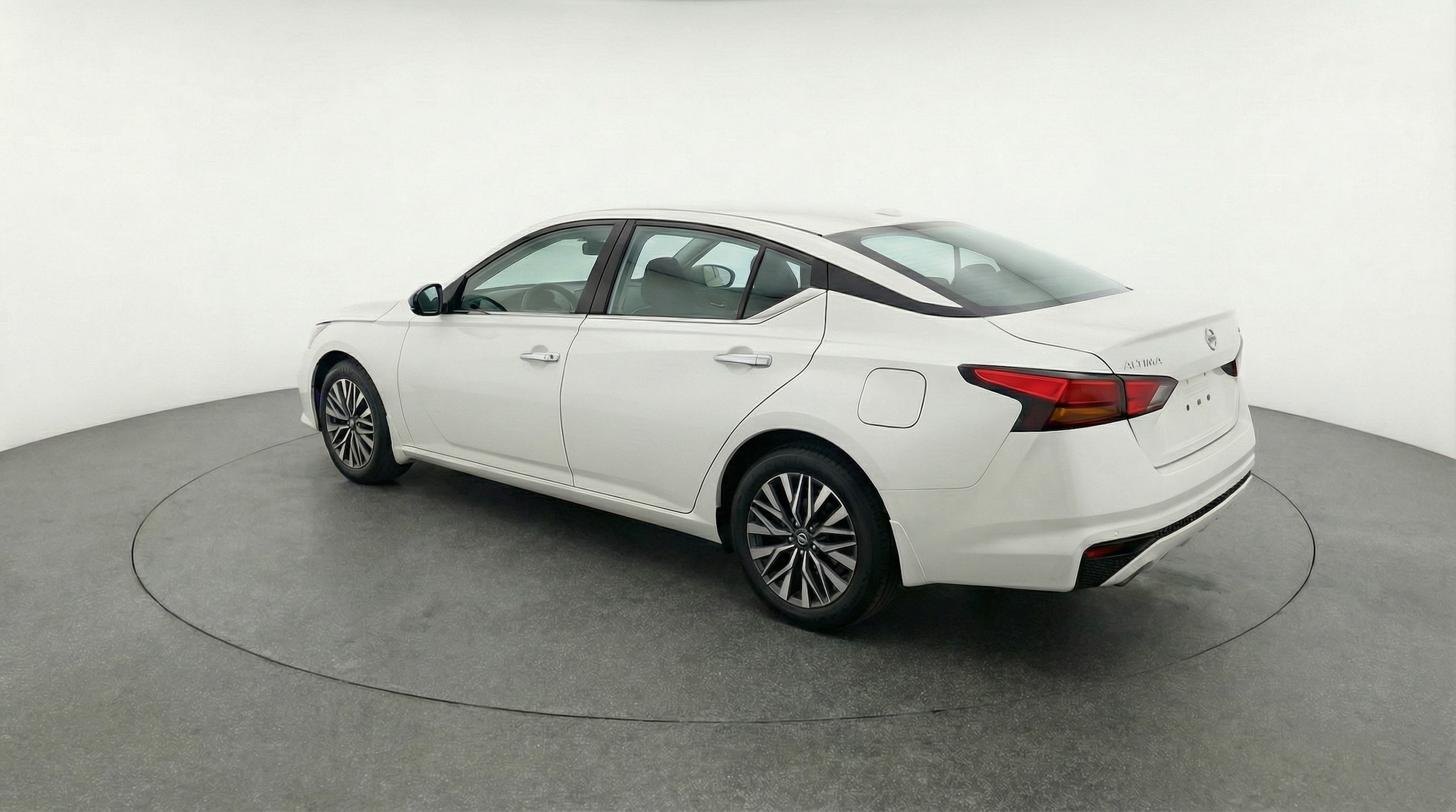 Thumbnail: 2025 Nissan Altima - 5