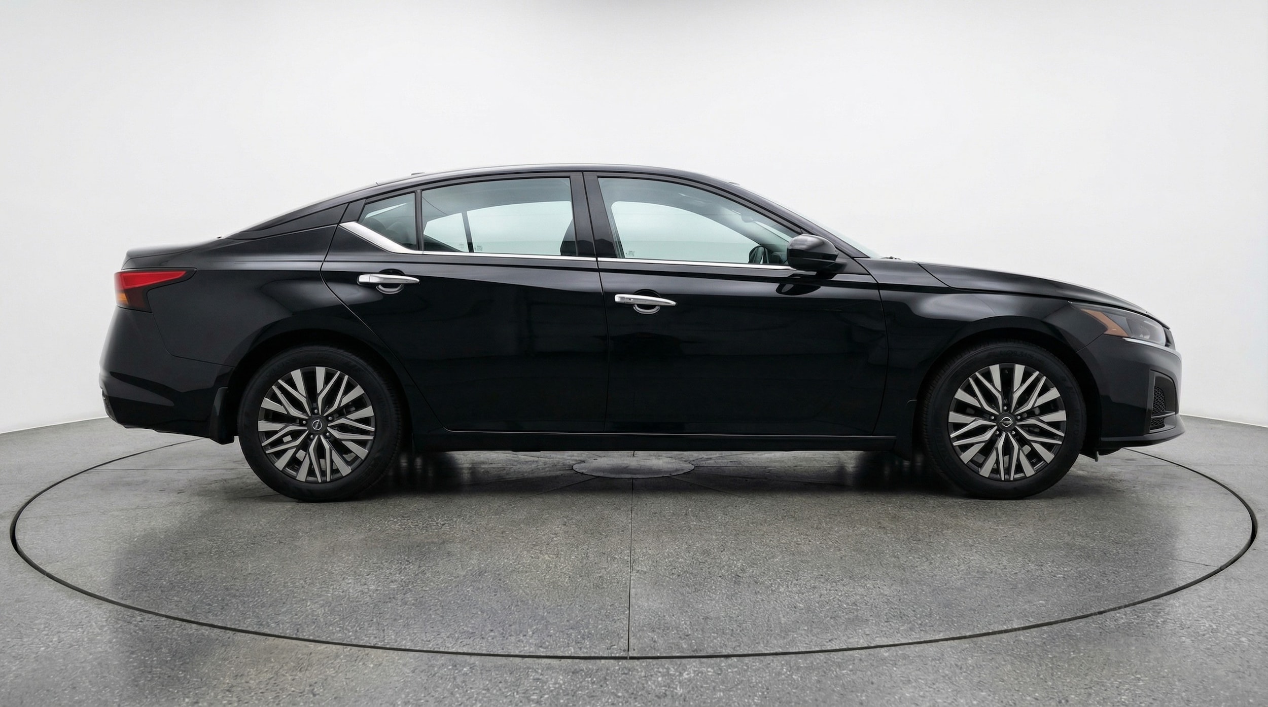 Thumbnail: 2025 Nissan Altima - 8