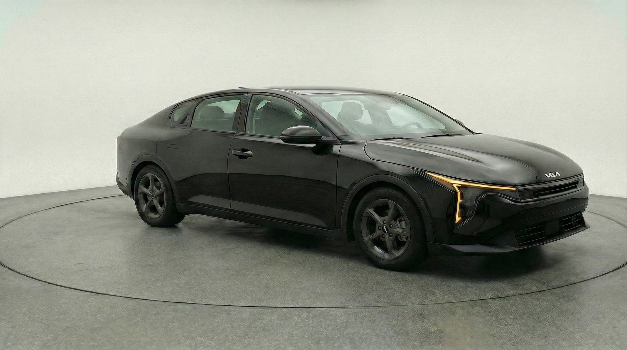 Thumbnail: 2025 Kia K4 - 1