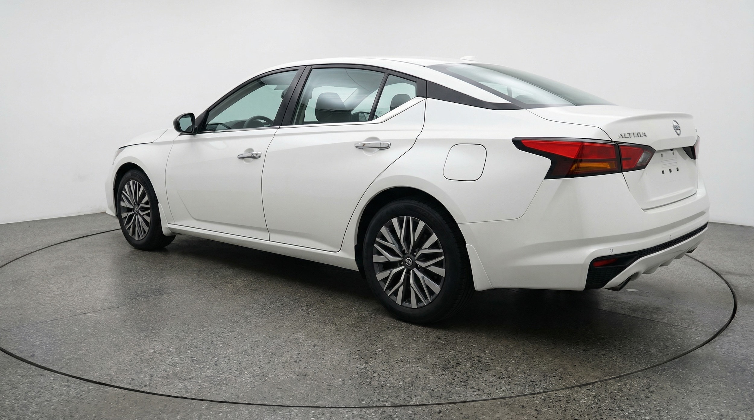 Thumbnail: 2025 Nissan Altima - 5