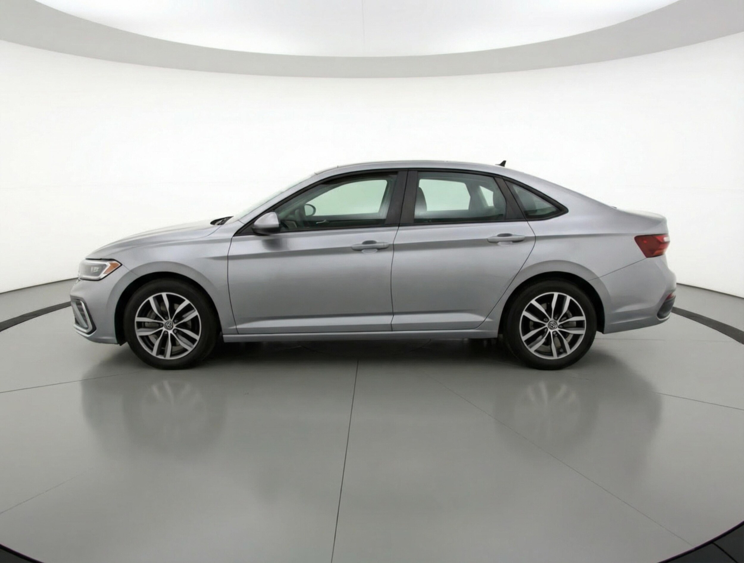 Thumbnail: 2025 Volkswagen Jetta - 4