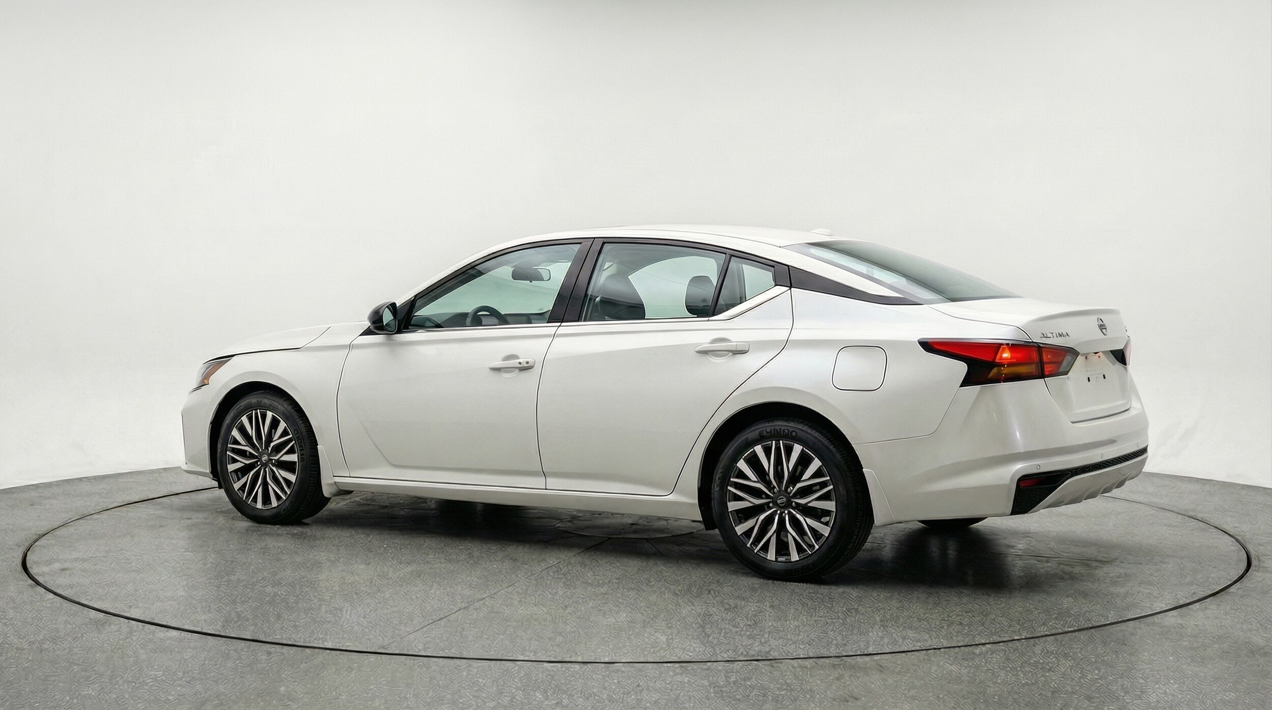 Thumbnail: 2025 Nissan Altima - 5