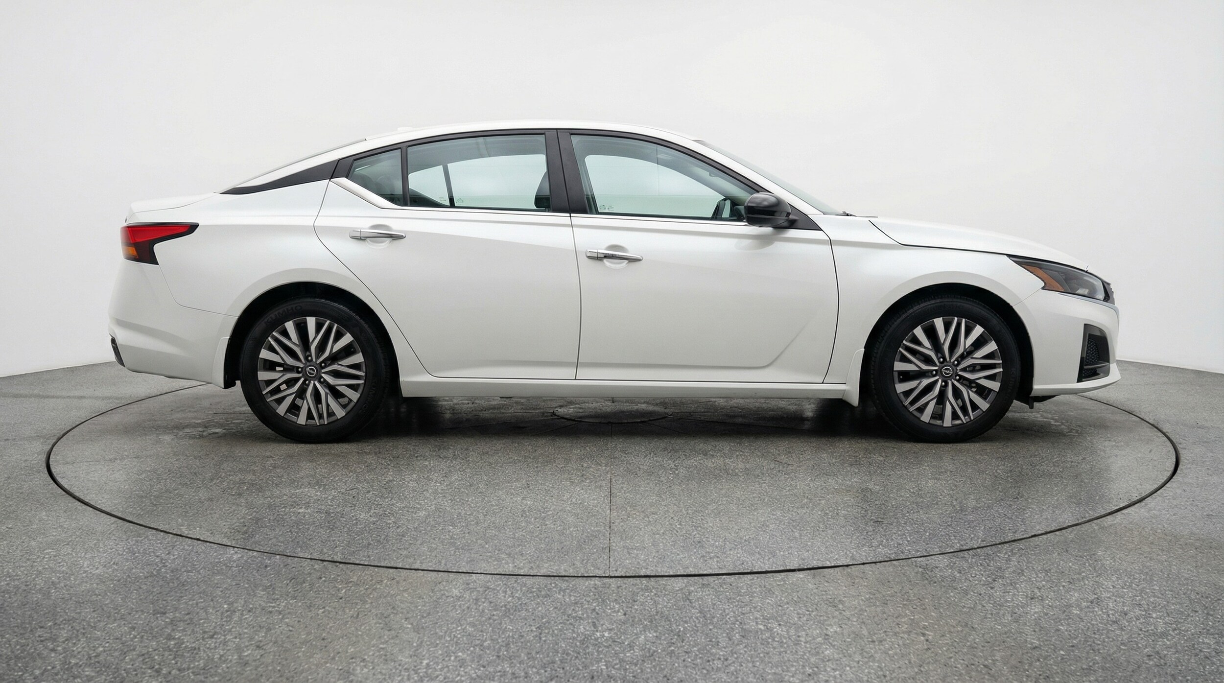 Thumbnail: 2025 Nissan Altima - 8