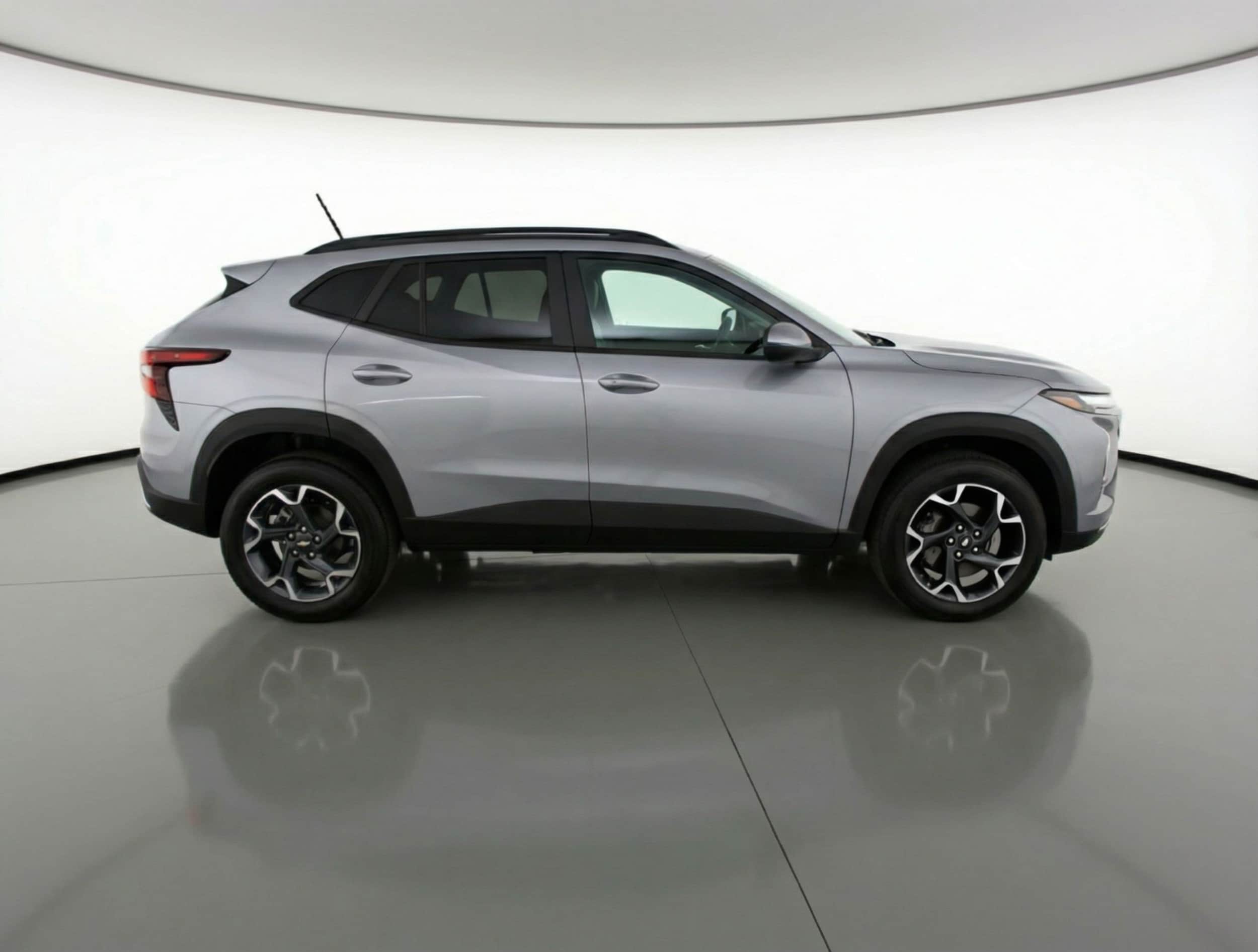 Thumbnail: 2025 Chevrolet Trax - 8