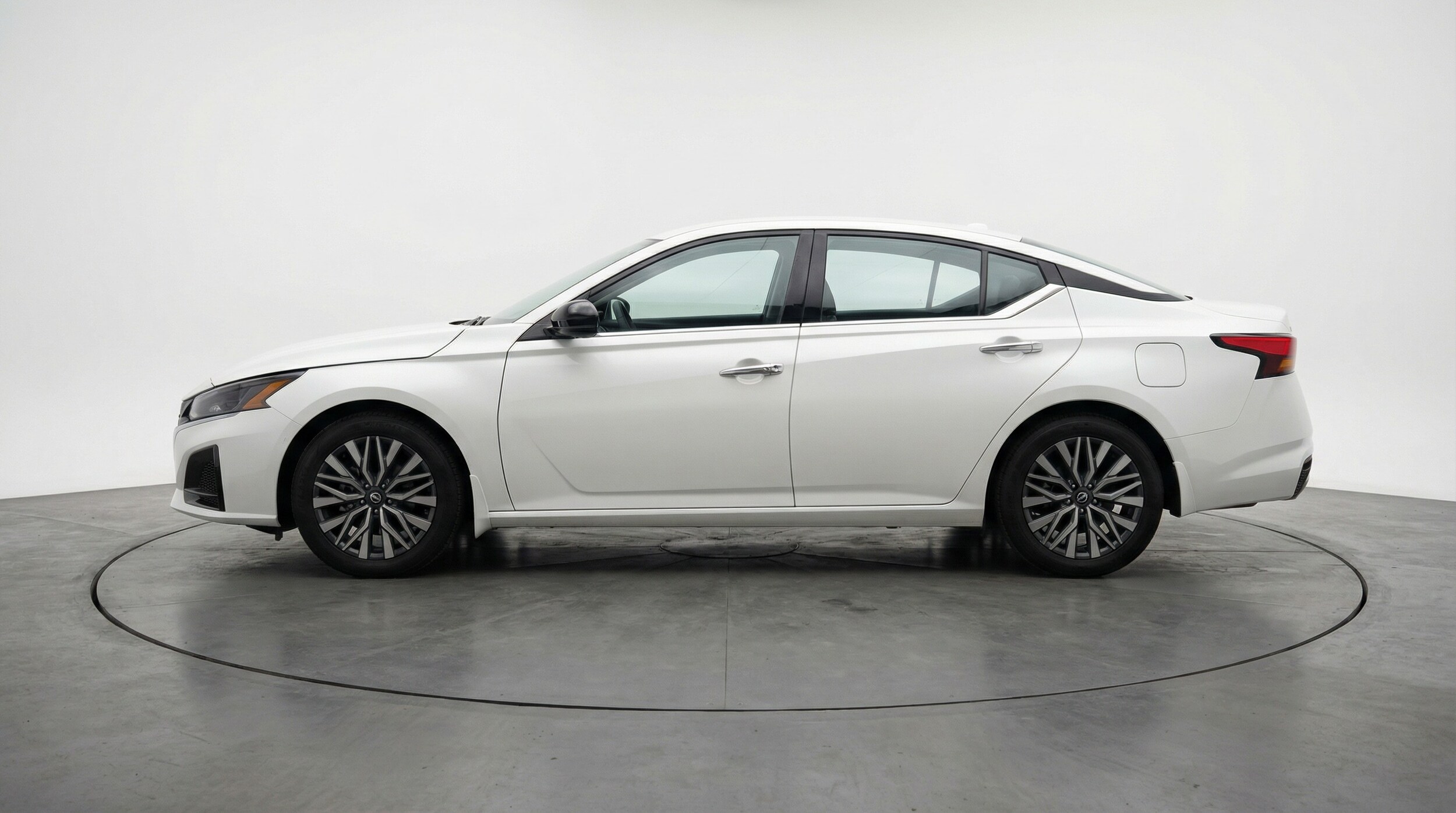 Thumbnail: 2025 Nissan Altima - 4