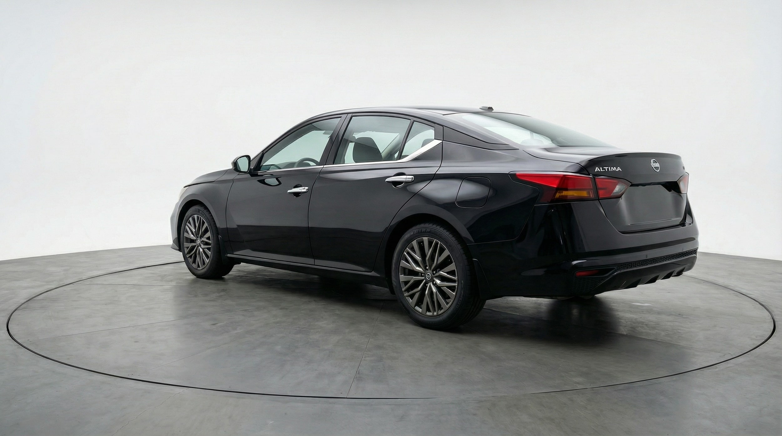 Thumbnail: 2025 Nissan Altima - 5