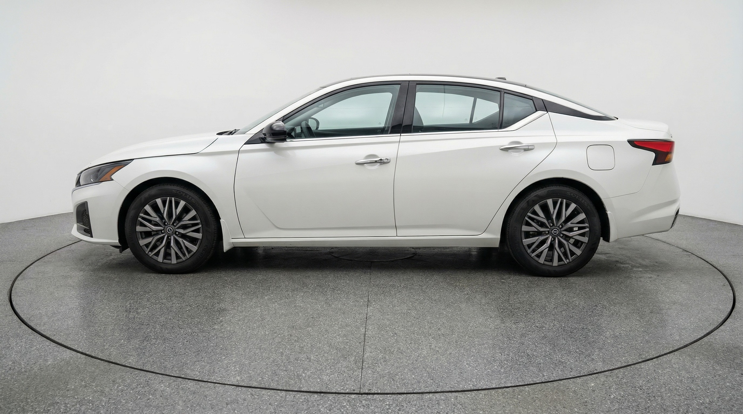 Thumbnail: 2025 Nissan Altima - 4