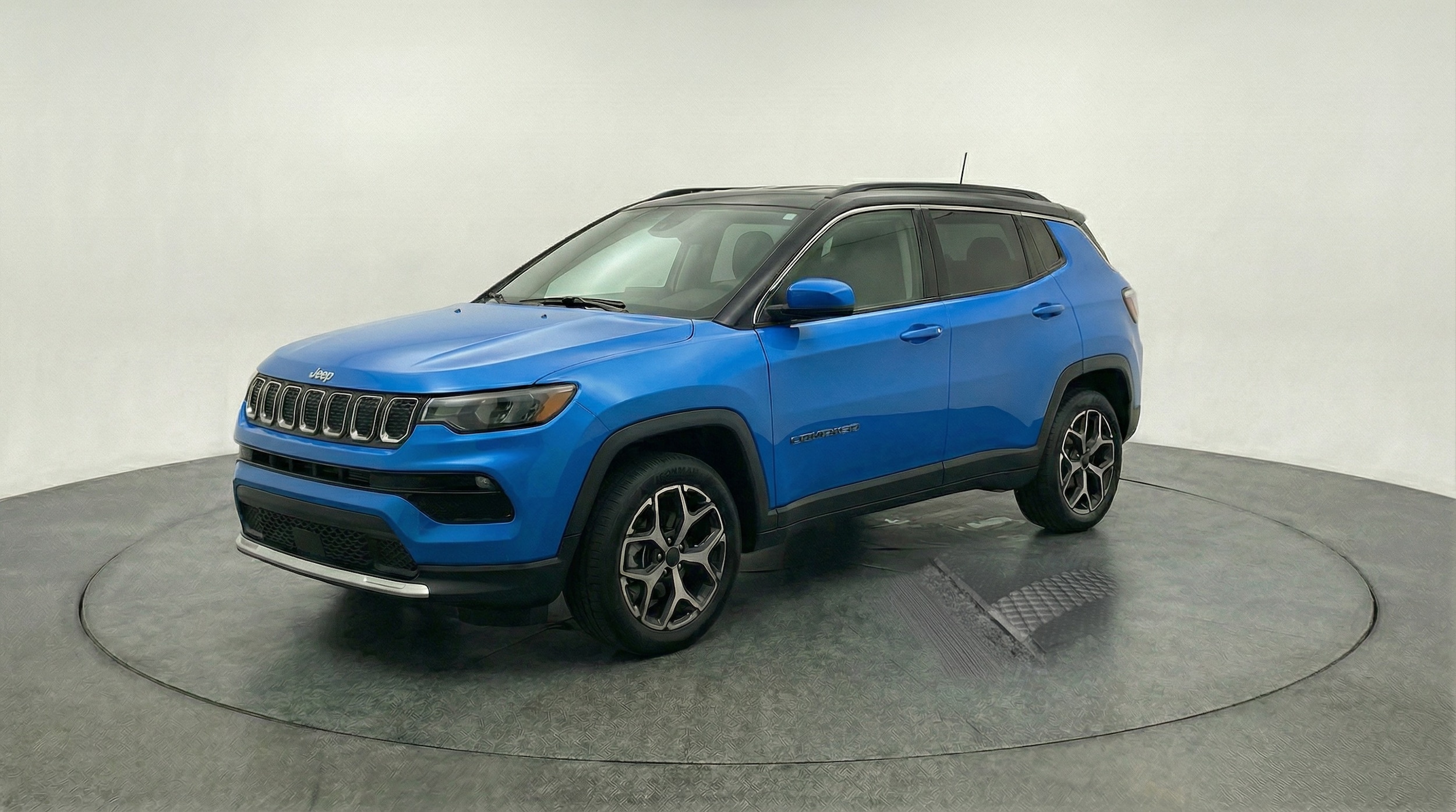 Thumbnail: 2025 Jeep Compass - 3