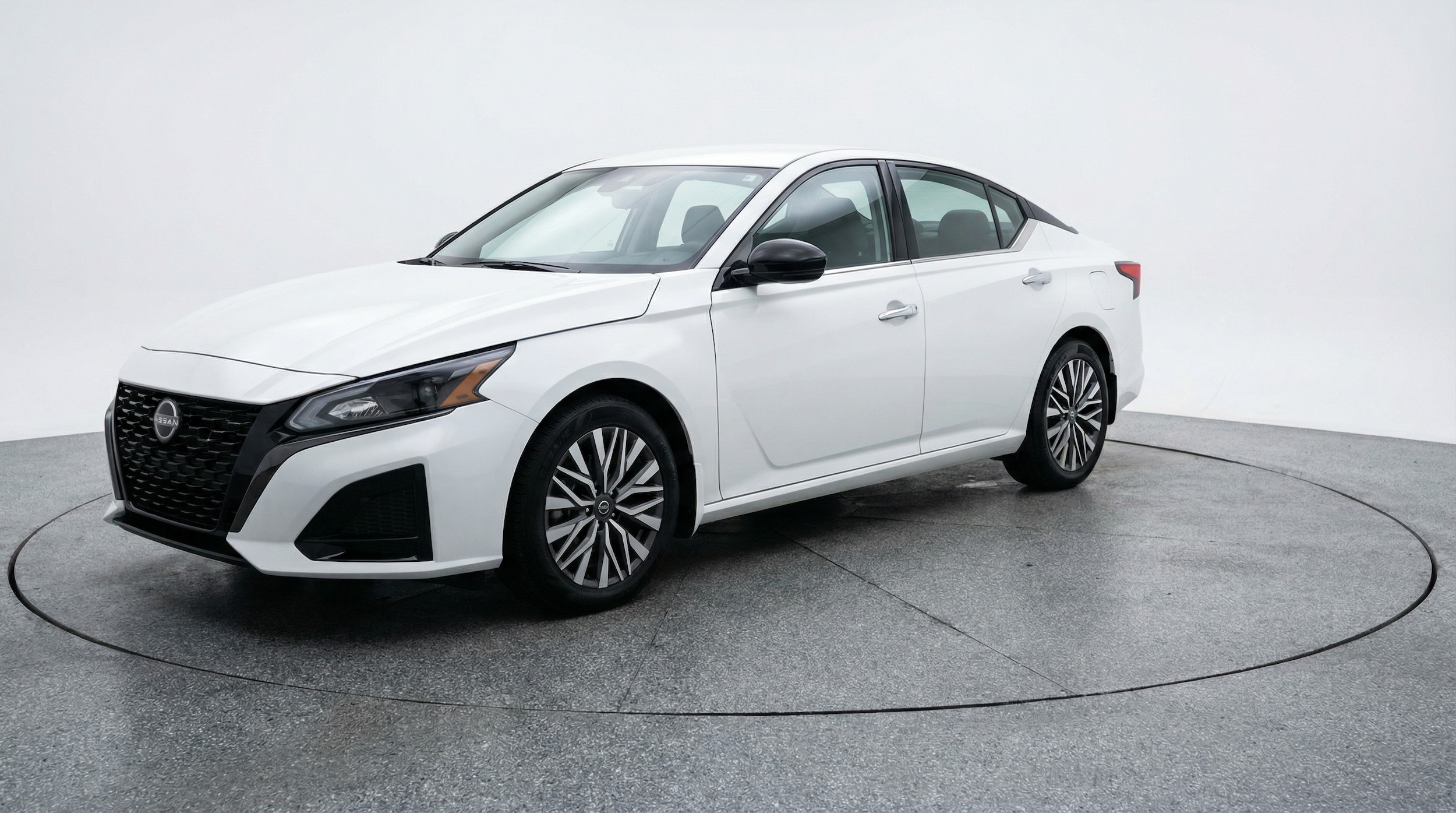 Thumbnail: 2025 Nissan Altima - 3