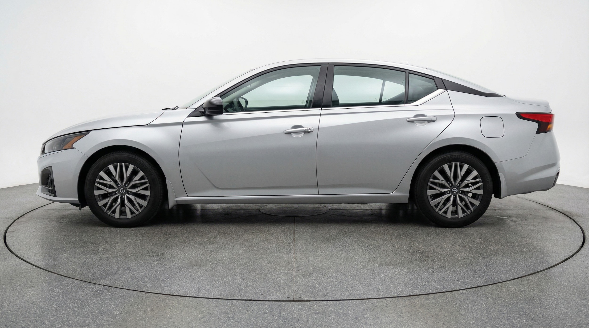 Thumbnail: 2025 Nissan Altima - 4