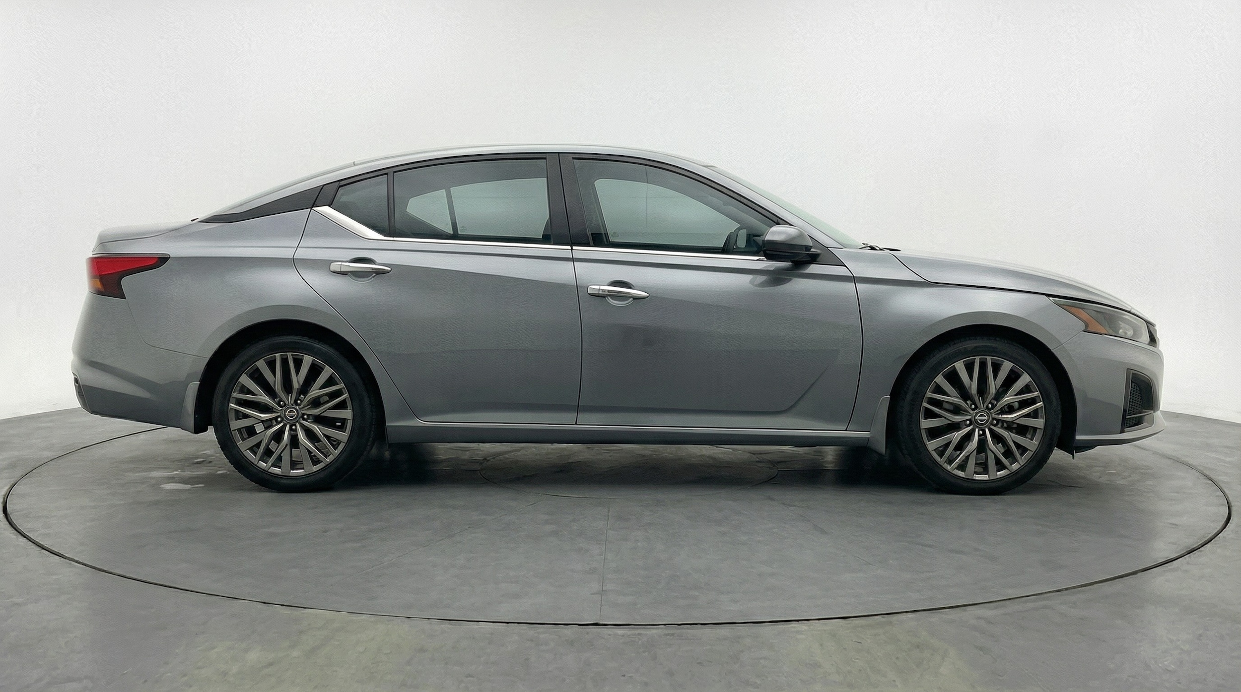 Thumbnail: 2025 Nissan Altima - 8