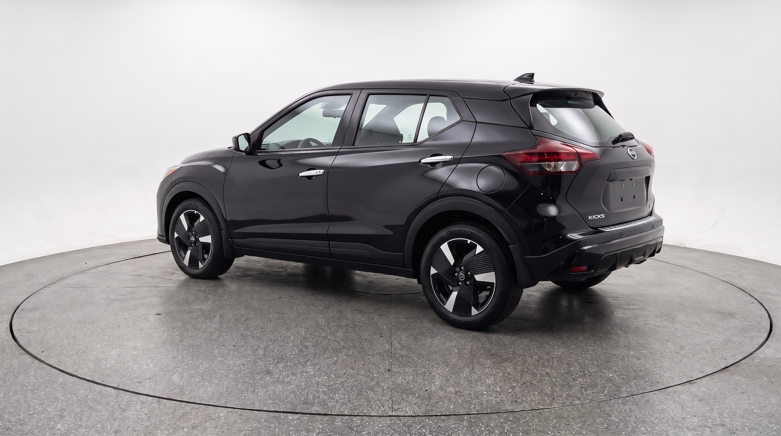 Thumbnail: 2026 Nissan Kicks - 5