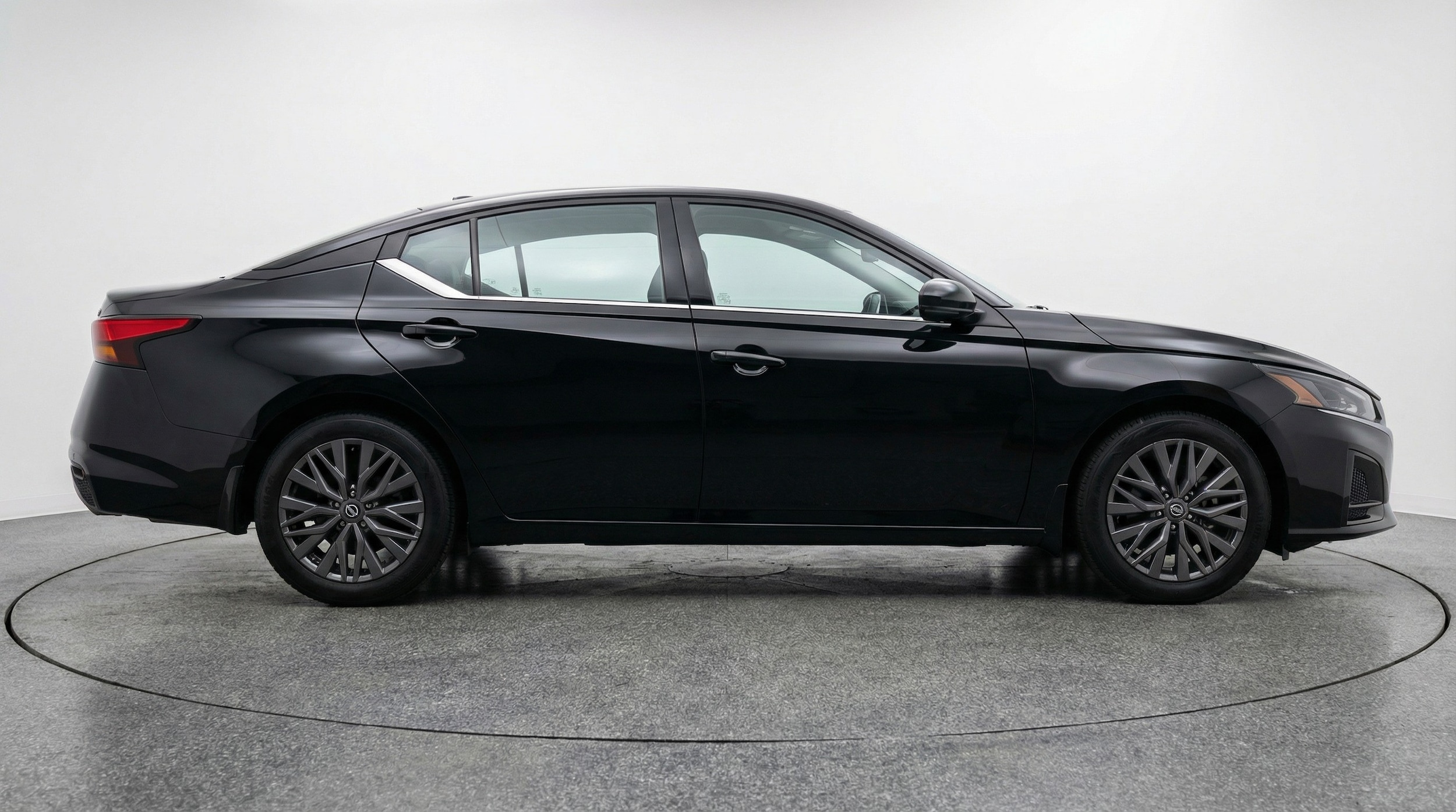 Thumbnail: 2025 Nissan Altima - 8